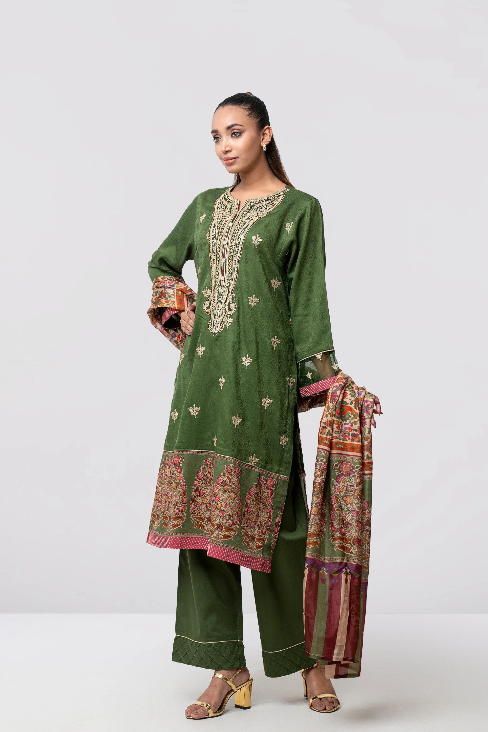 Relaxed Fit Embroidered Jacquard Three-Piece Lawn with Silk Dupatta - Image 11
