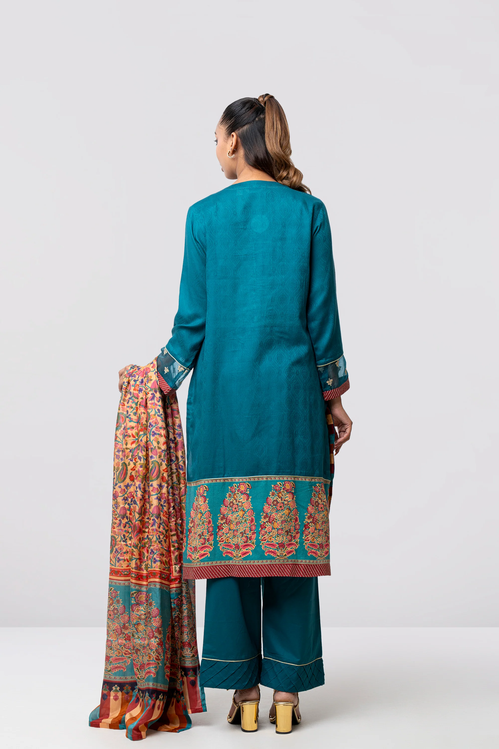 Relaxed Fit Embroidered Jacquard Three-Piece Lawn with Silk Dupatta - Image 5