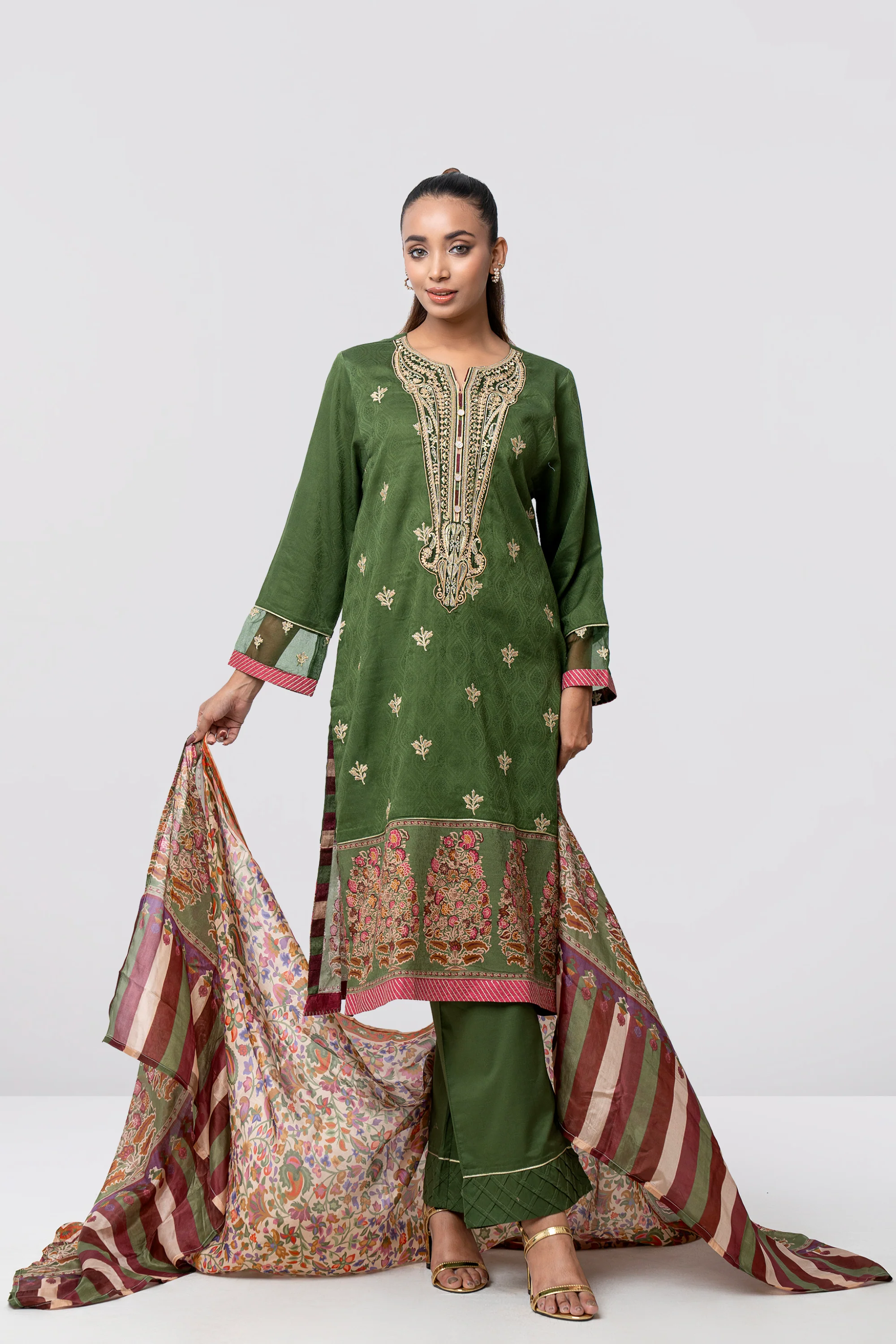 Relaxed Fit Embroidered Jacquard Three-Piece Lawn with Silk Dupatta - Image 8