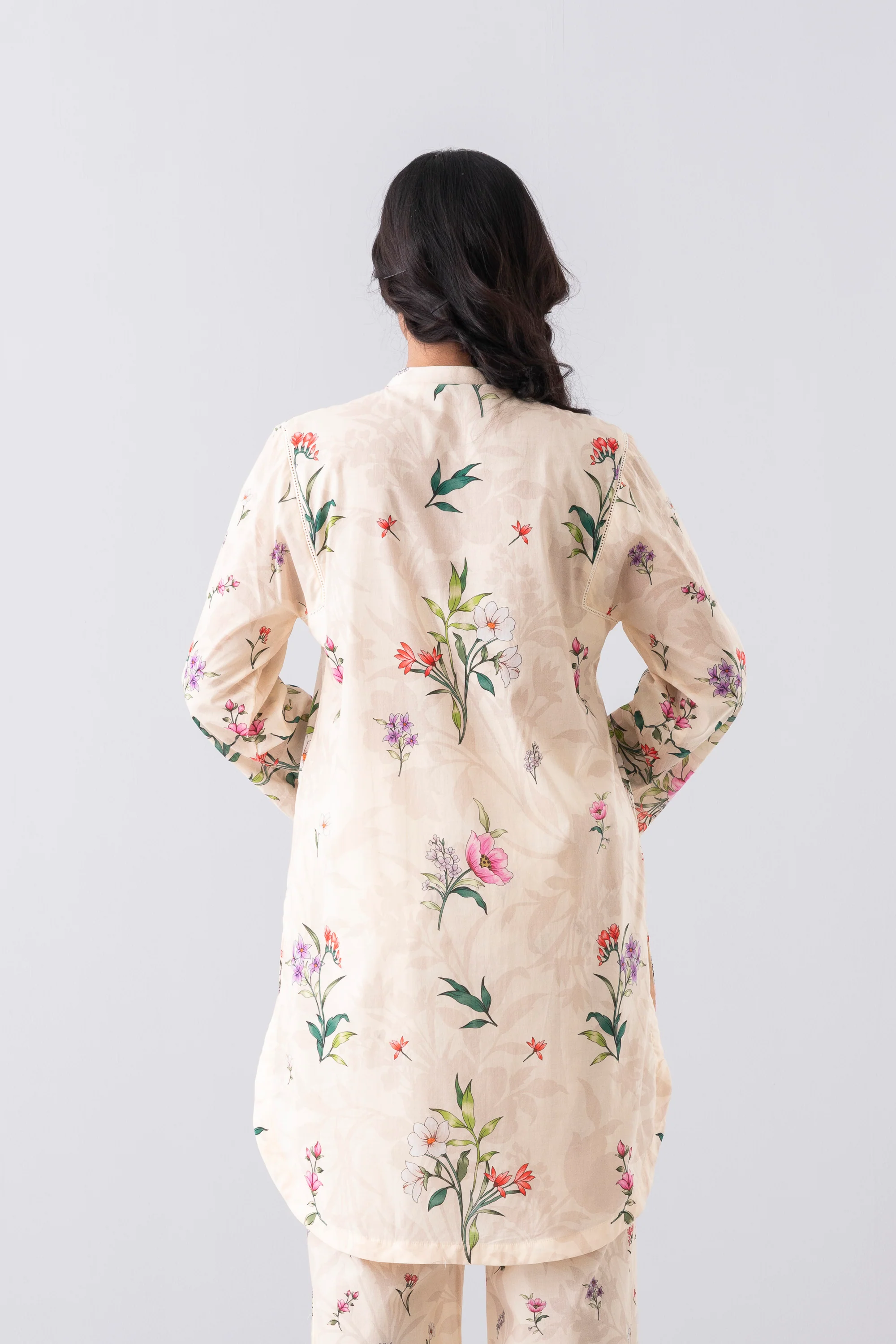 Relaxed Fit Printed Three-Piece Lawn with Chiffon Dupatta - Image 5