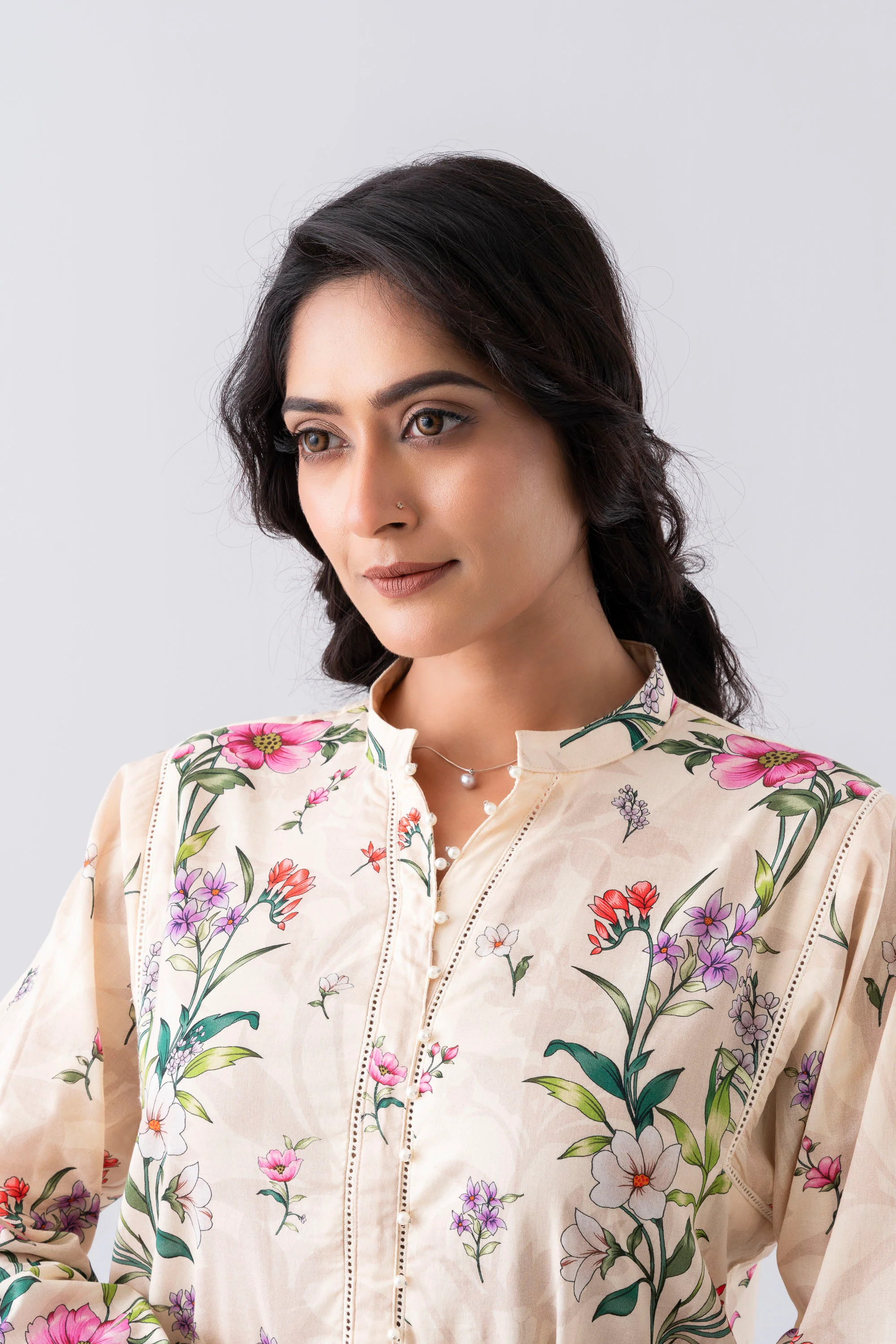 Relaxed Fit Printed Three-Piece Lawn with Chiffon Dupatta - Image 6