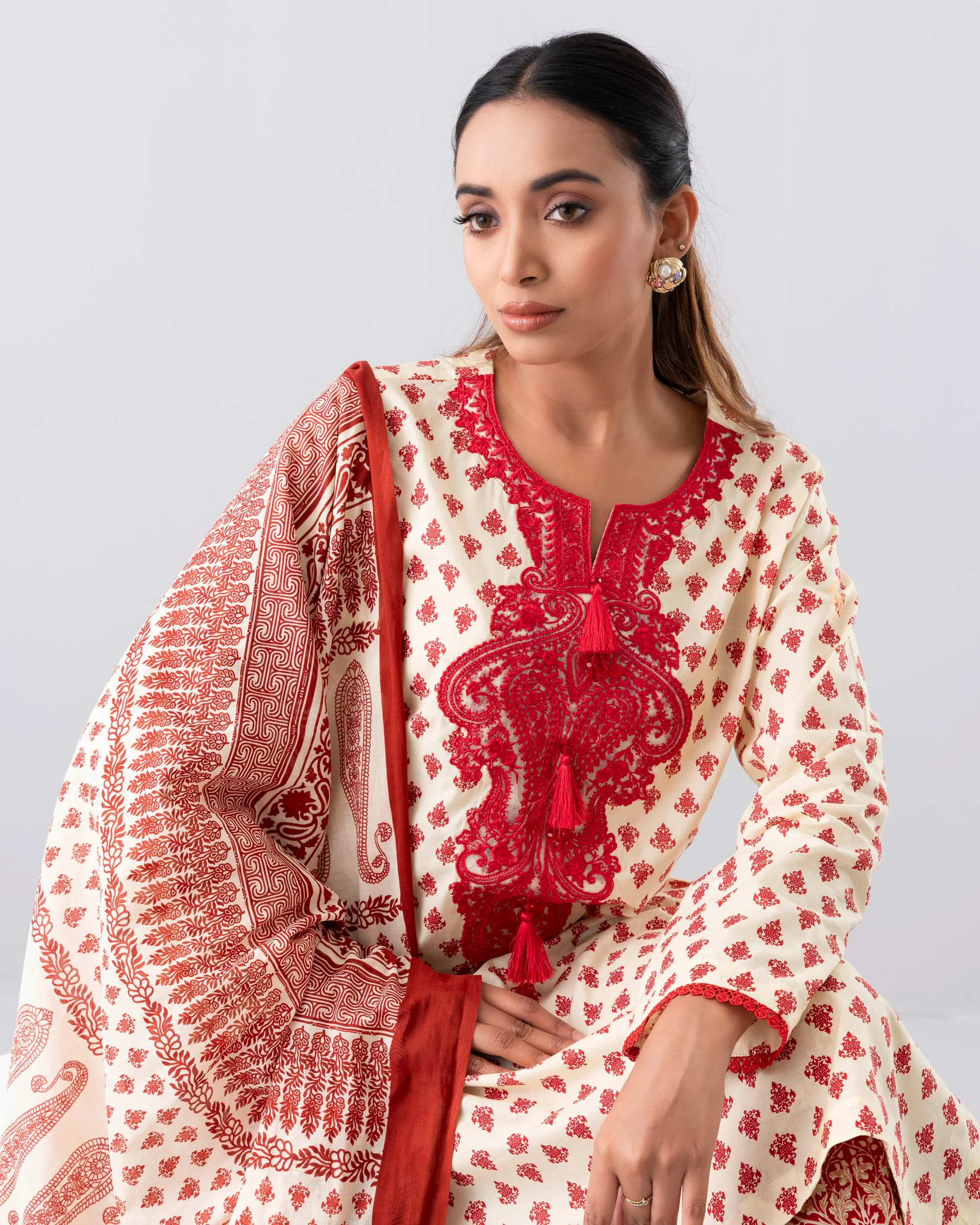 Relaxed Fit Printed Three-Piece Lawn - Image 7