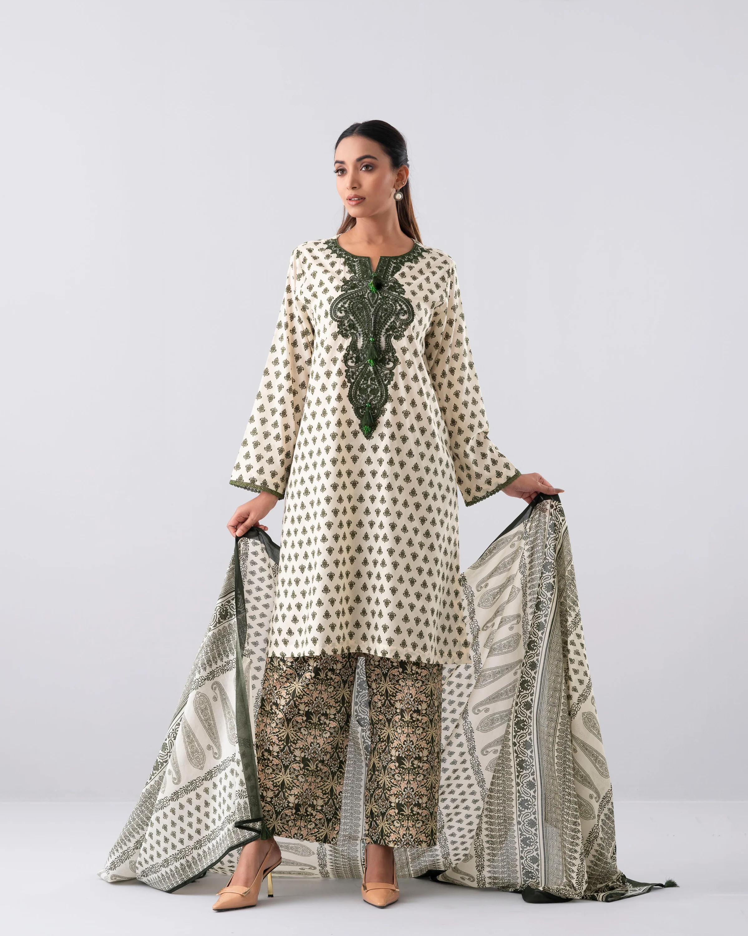Relaxed Fit Printed Three-Piece Lawn - Image 8