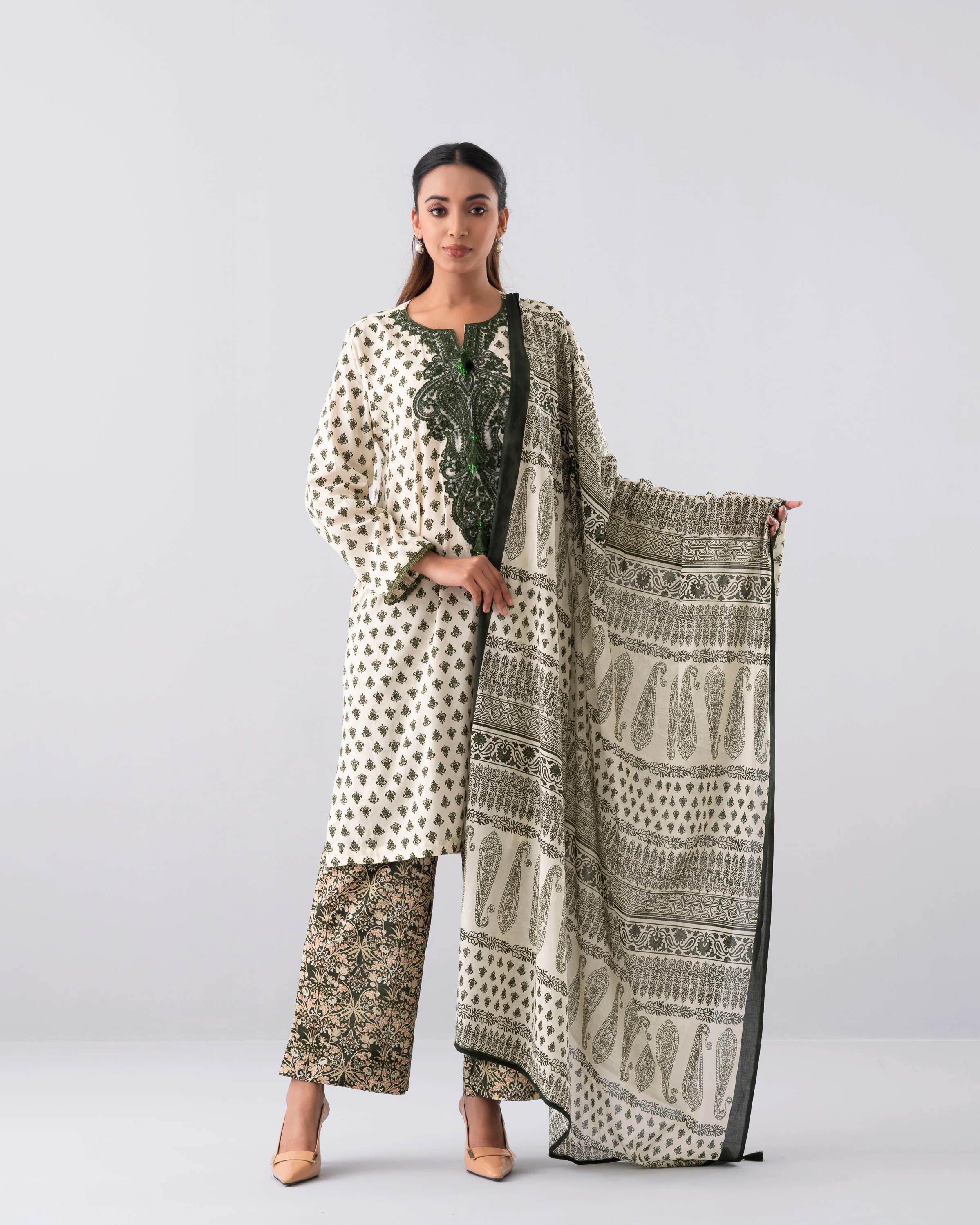 Relaxed Fit Printed Three-Piece Lawn - Image 9