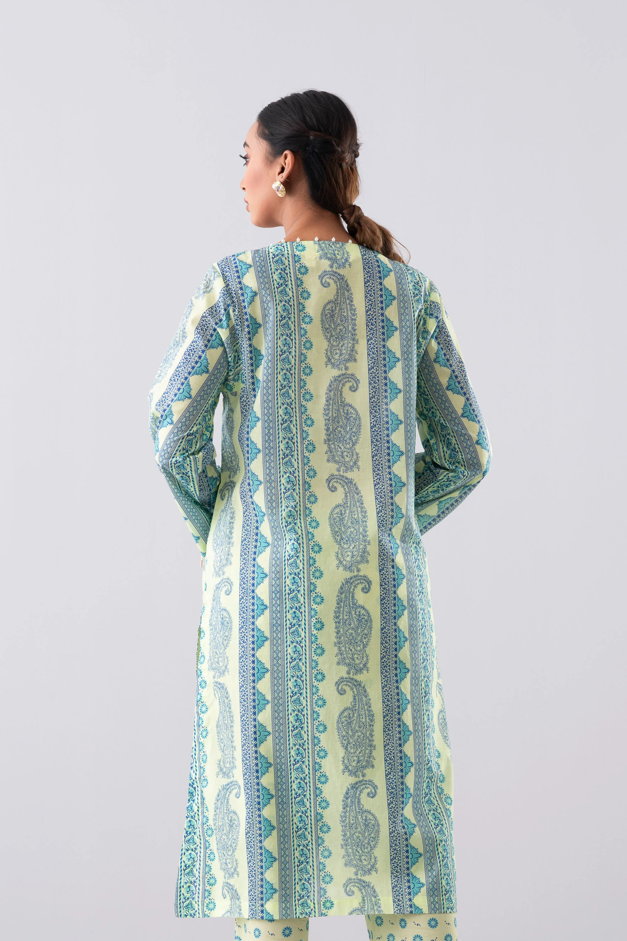 Relaxed Fit Printed Three-Piece Lawn with Cotton Dupatta - Image 4