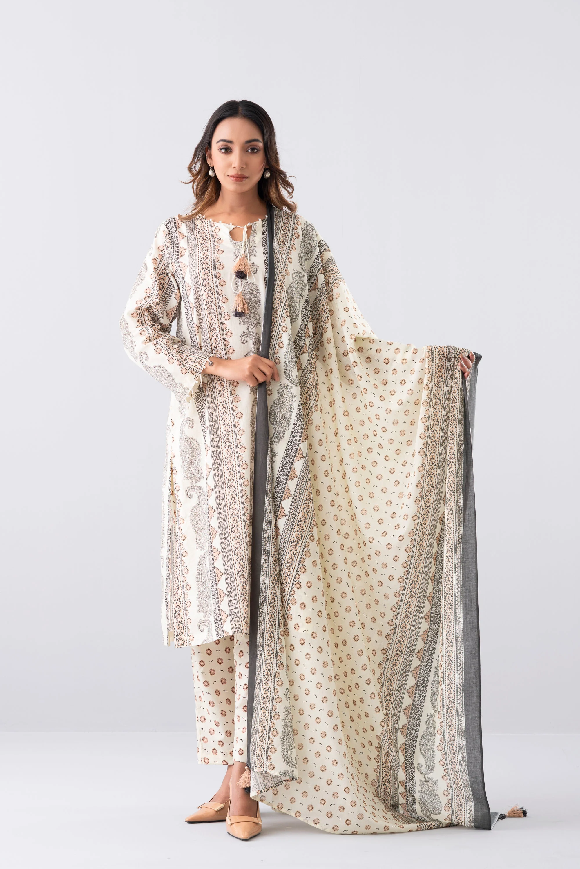 Relaxed Fit Printed Three-Piece Lawn with Cotton Dupatta - Image 8