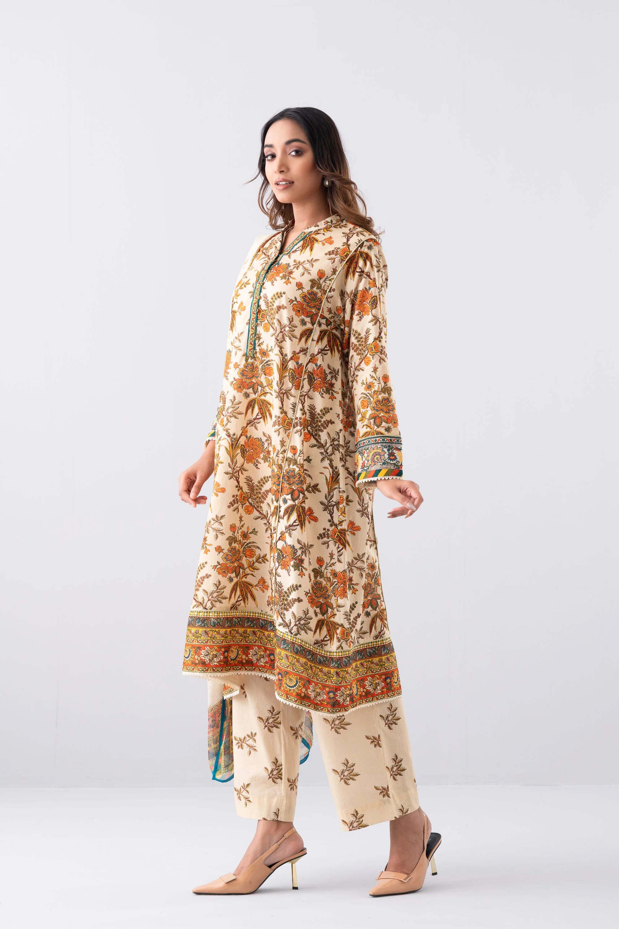Relaxed Fit Printed Three-Piece Lawn with Chiffon Dupatta - Image 3