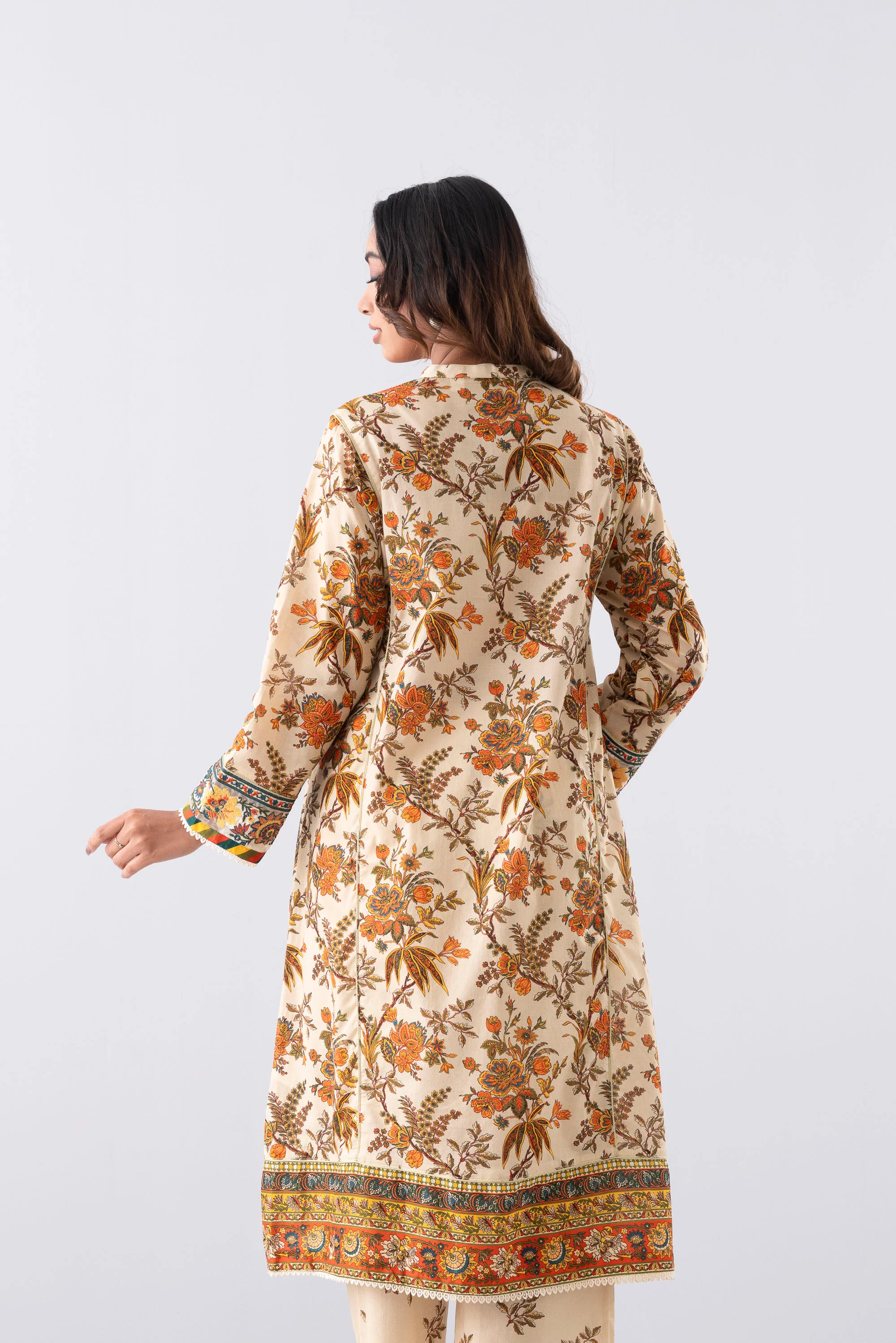Relaxed Fit Printed Three-Piece Lawn with Chiffon Dupatta - Image 4