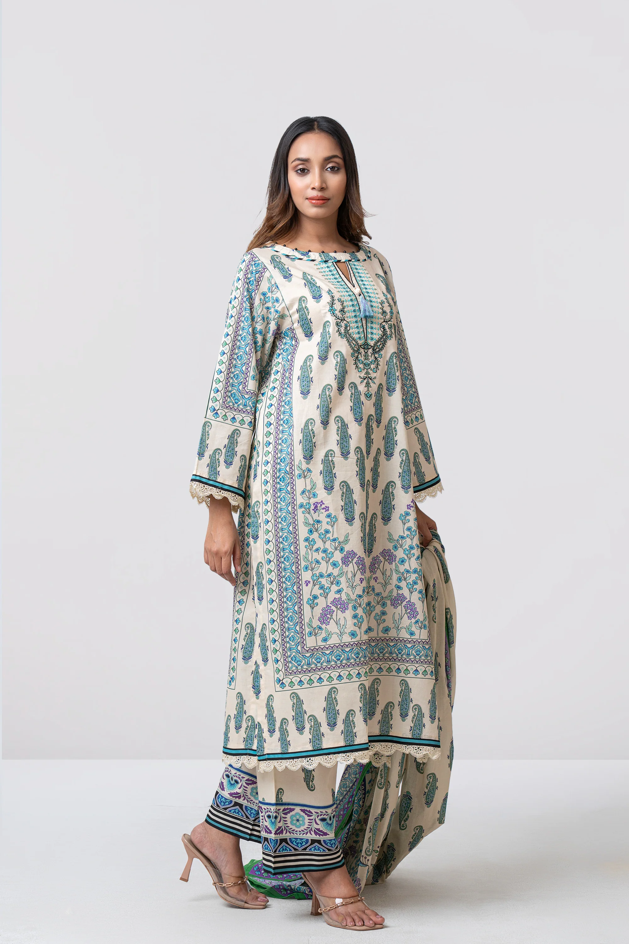 Relaxed Fit Printed Three-Piece Lawn - Image 9