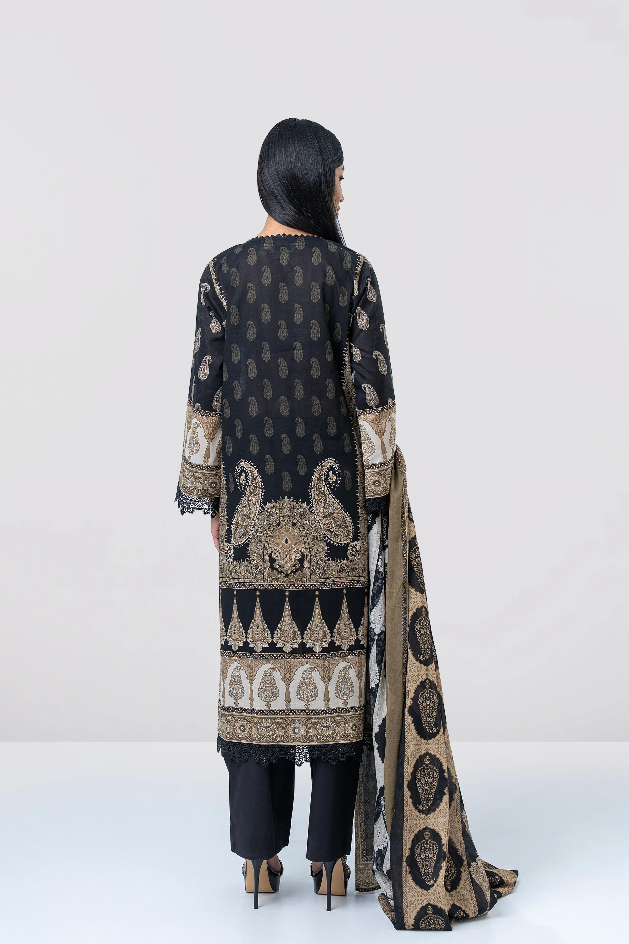 Relaxed Fit Printed Three-Piece Lawn - Image 12