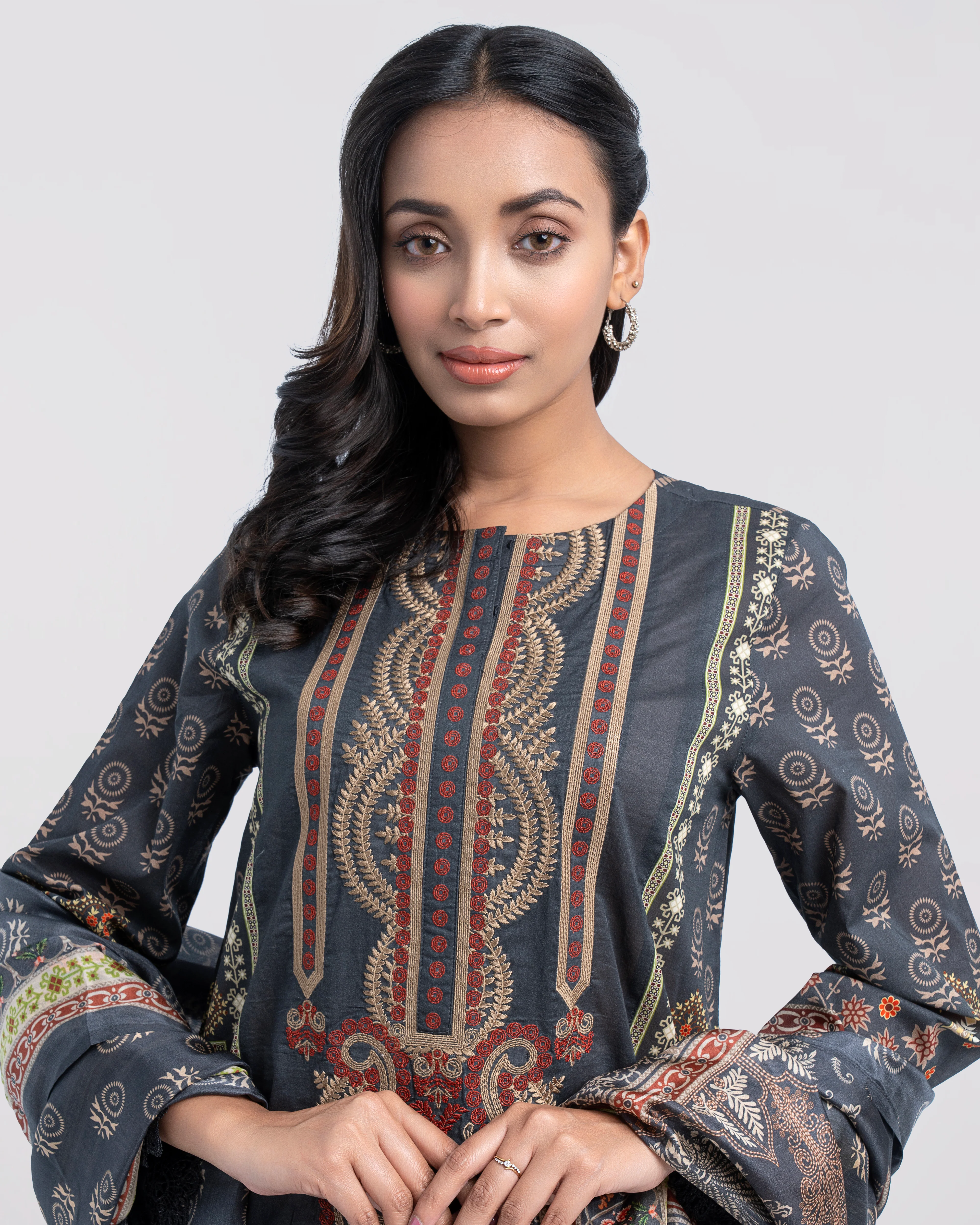 Smart Fit Printed Three-Piece Lawn with Silk Dupatta - Image 13