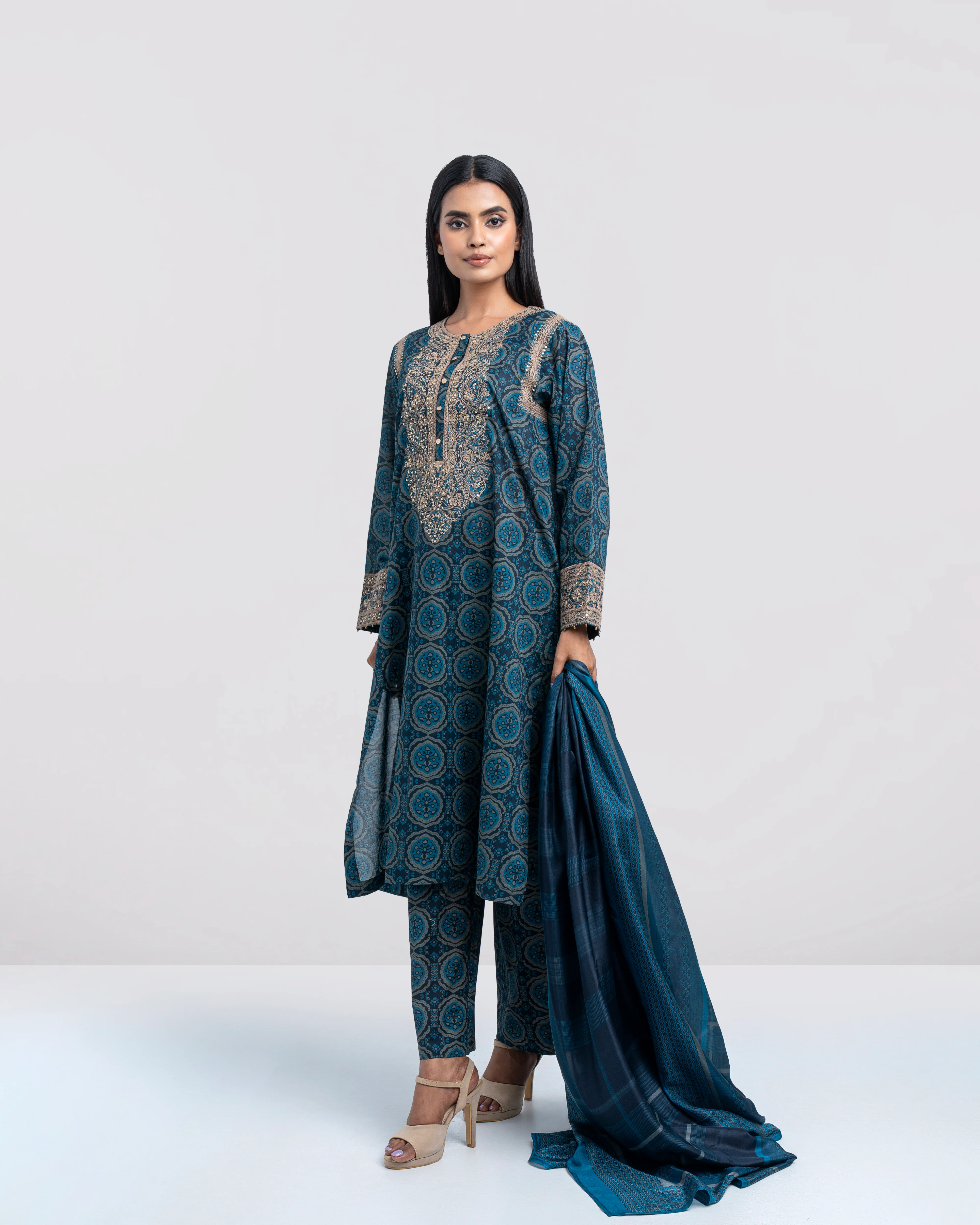 Relaxed Fit Embroidered Three-Piece Lawn with Silk Dupatta - Image 3