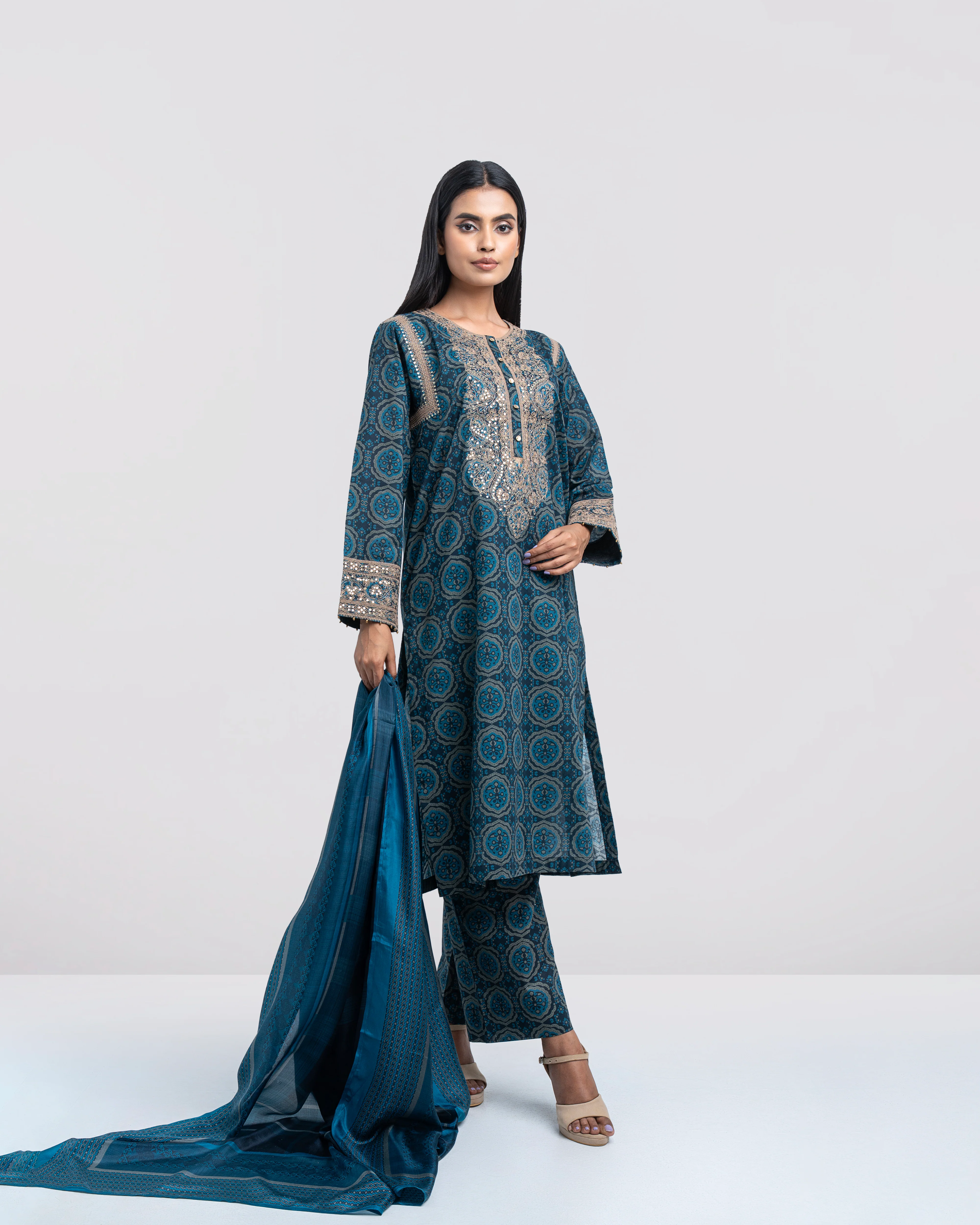 Relaxed Fit Embroidered Three-Piece Lawn with Silk Dupatta - Image 4