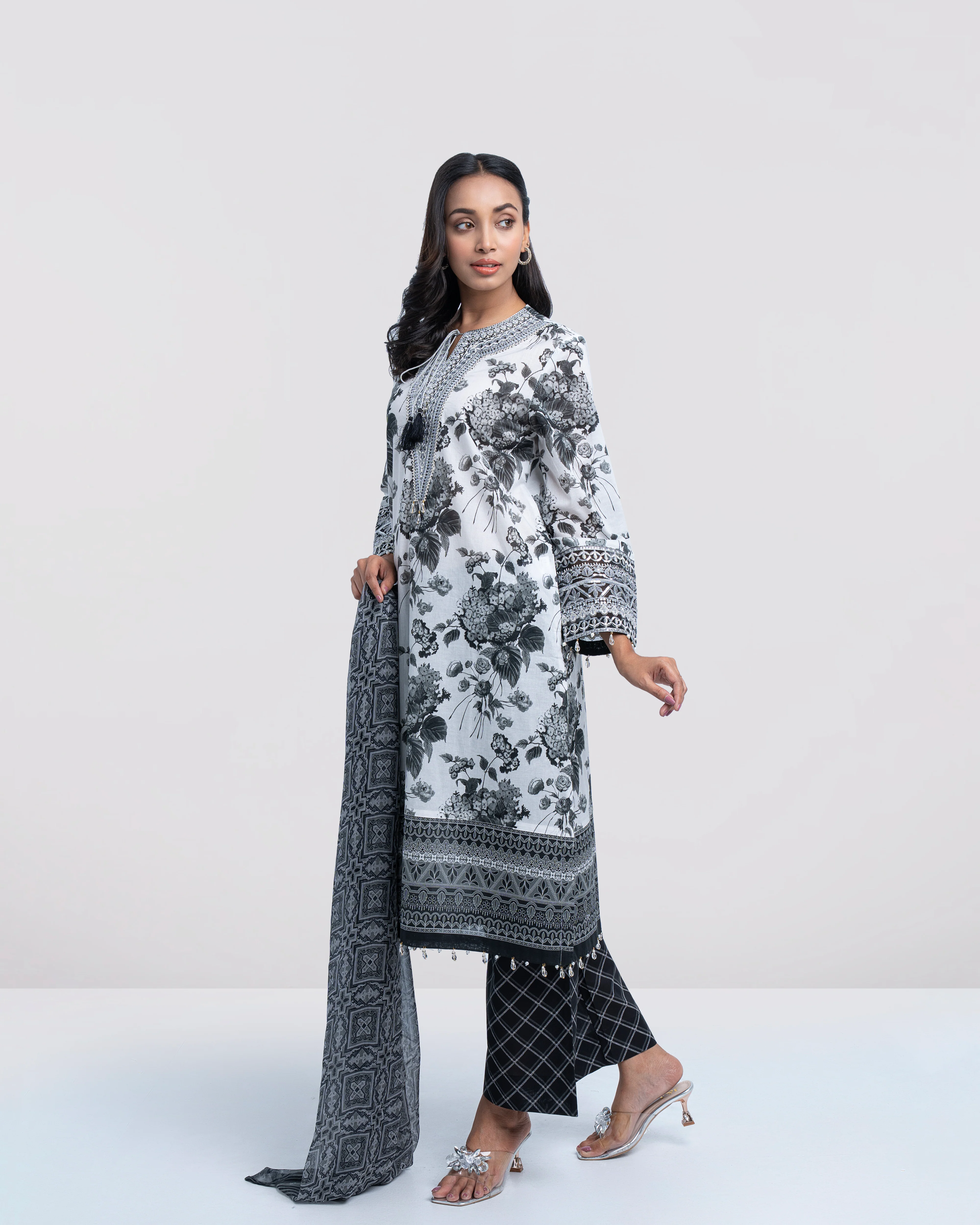 Smart Fit Printed Three-Piece Lawn with Chiffon Dupatta - Image 10