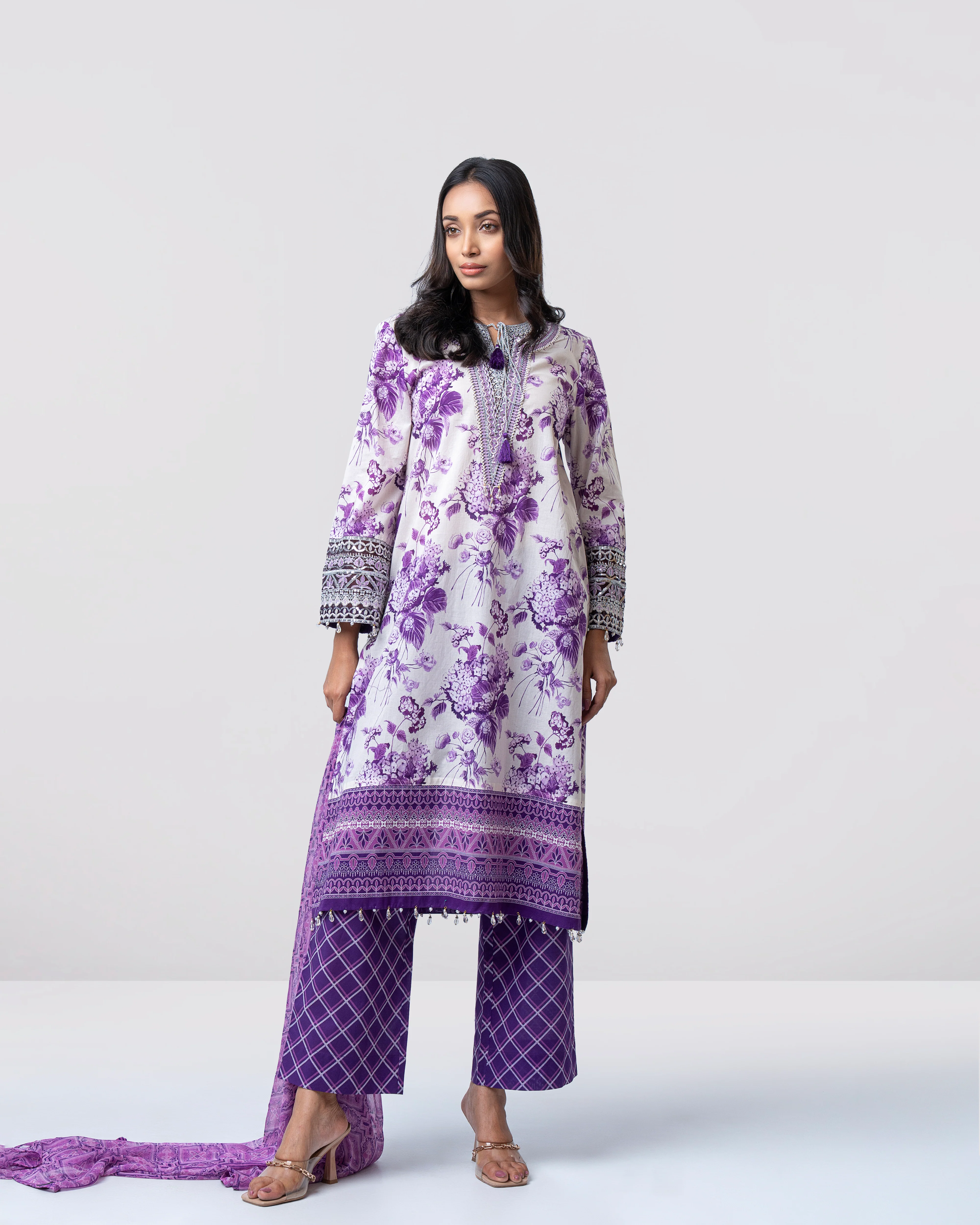 Smart Fit Printed Three-Piece Lawn with Chiffon Dupatta - Image 3