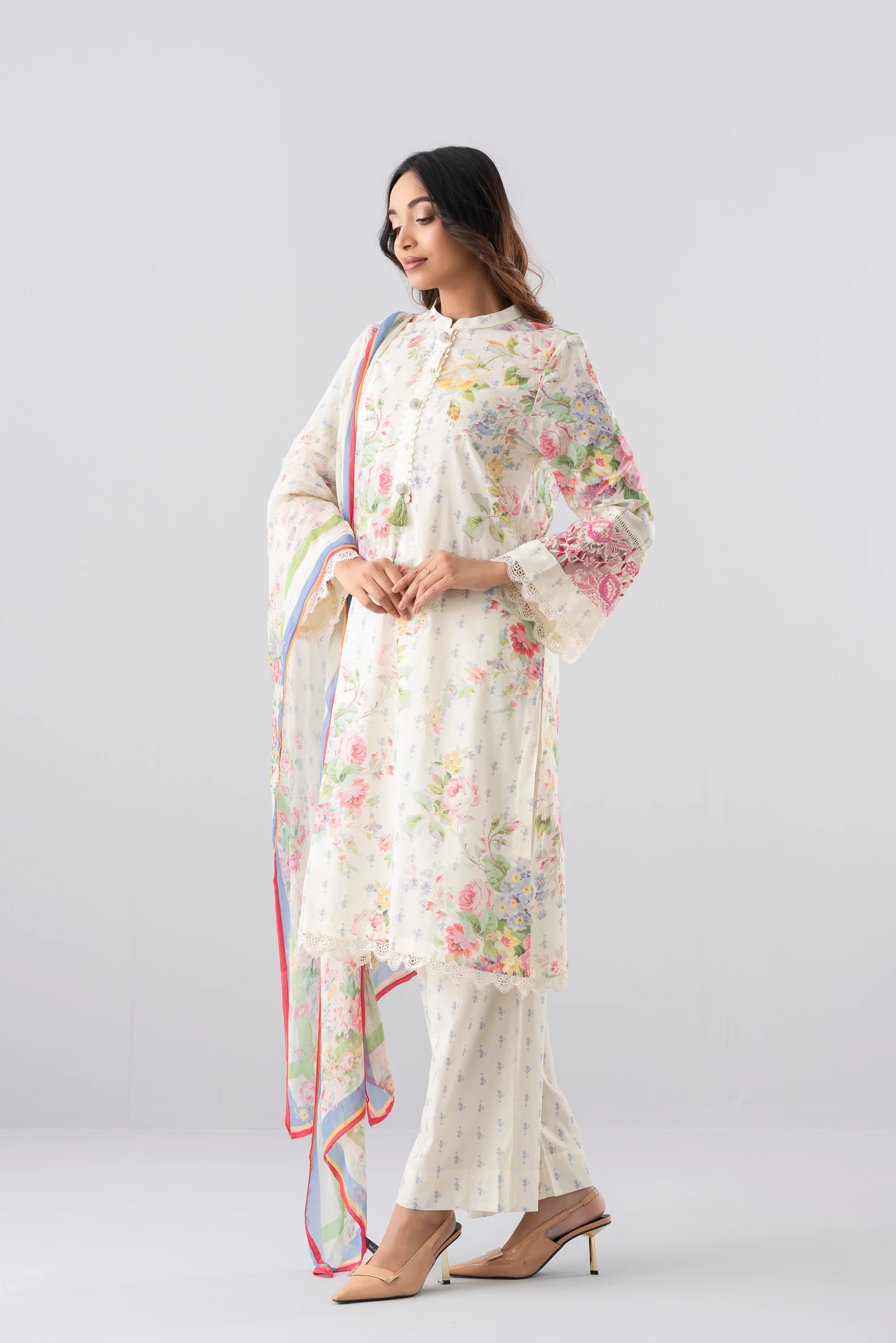 Smart Fit Printed Three-Piece Lawn with Chiffon Dupatta - Image 3
