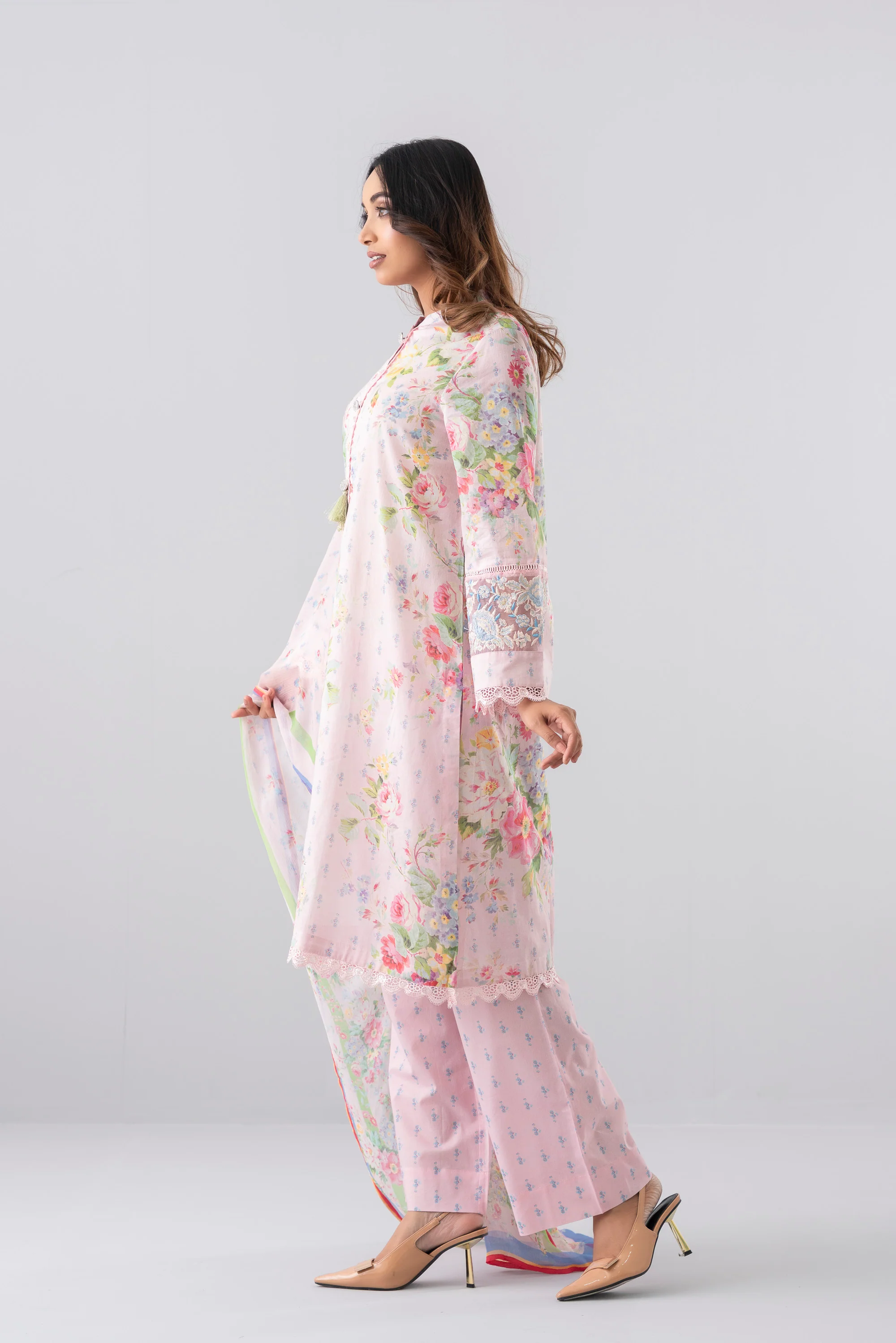 Smart Fit Printed Three-Piece Lawn with Chiffon Dupatta - Image 9
