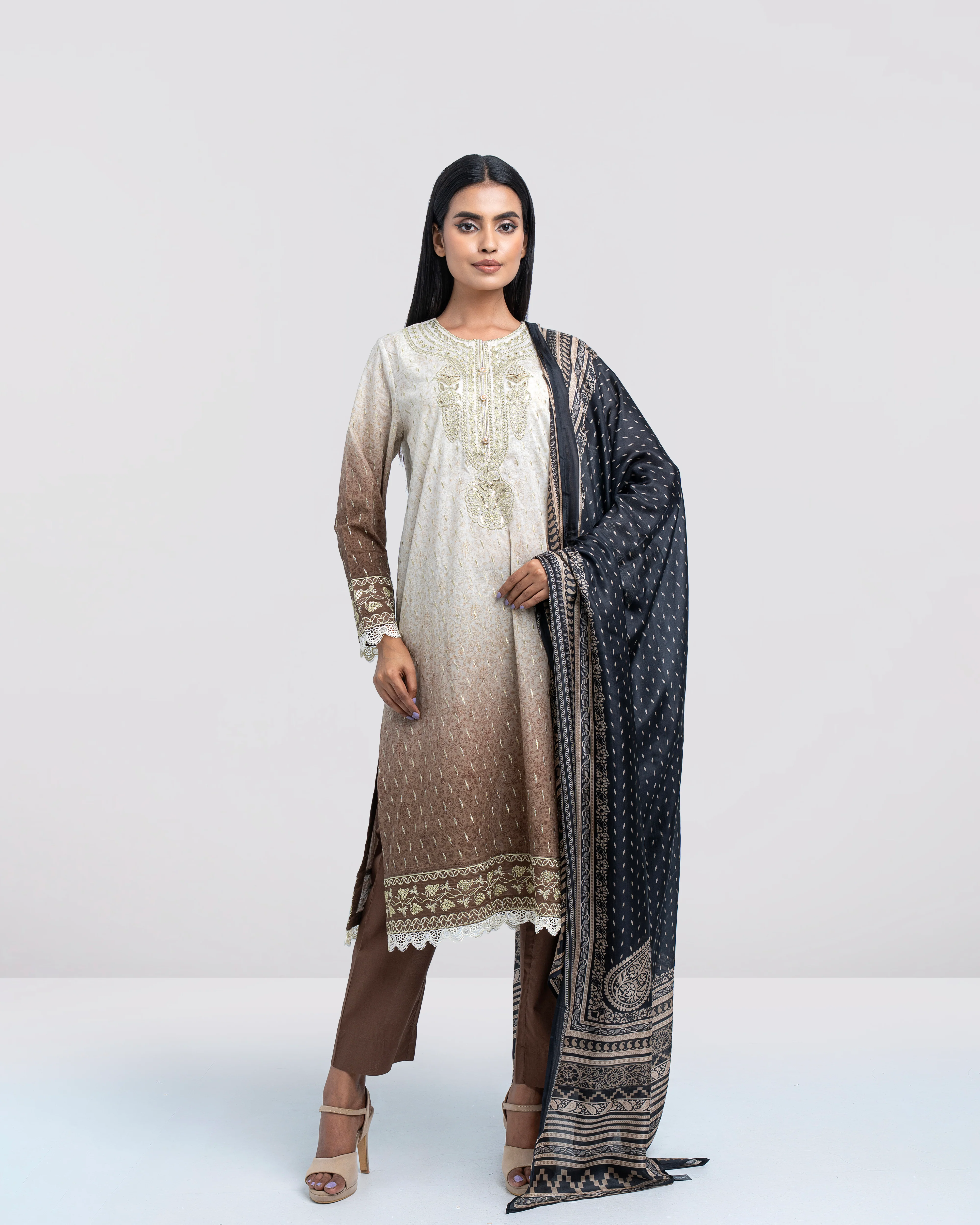 Smart Fit Printed Three-Piece Lawn with Silk Dupatta - Image 5