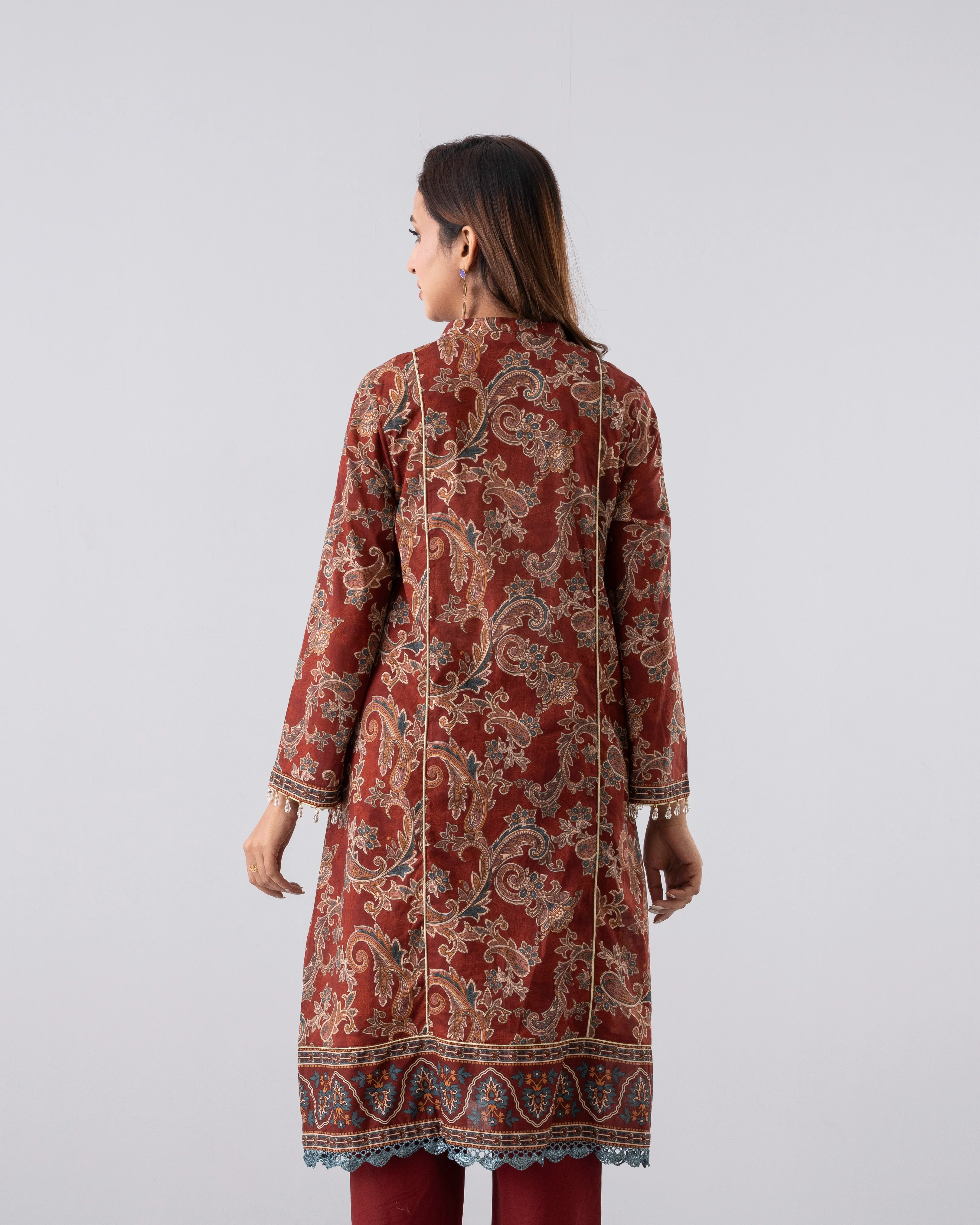 Smart Fit Printed Three-Piece Lawn with Chiffon Dupatta - Image 5