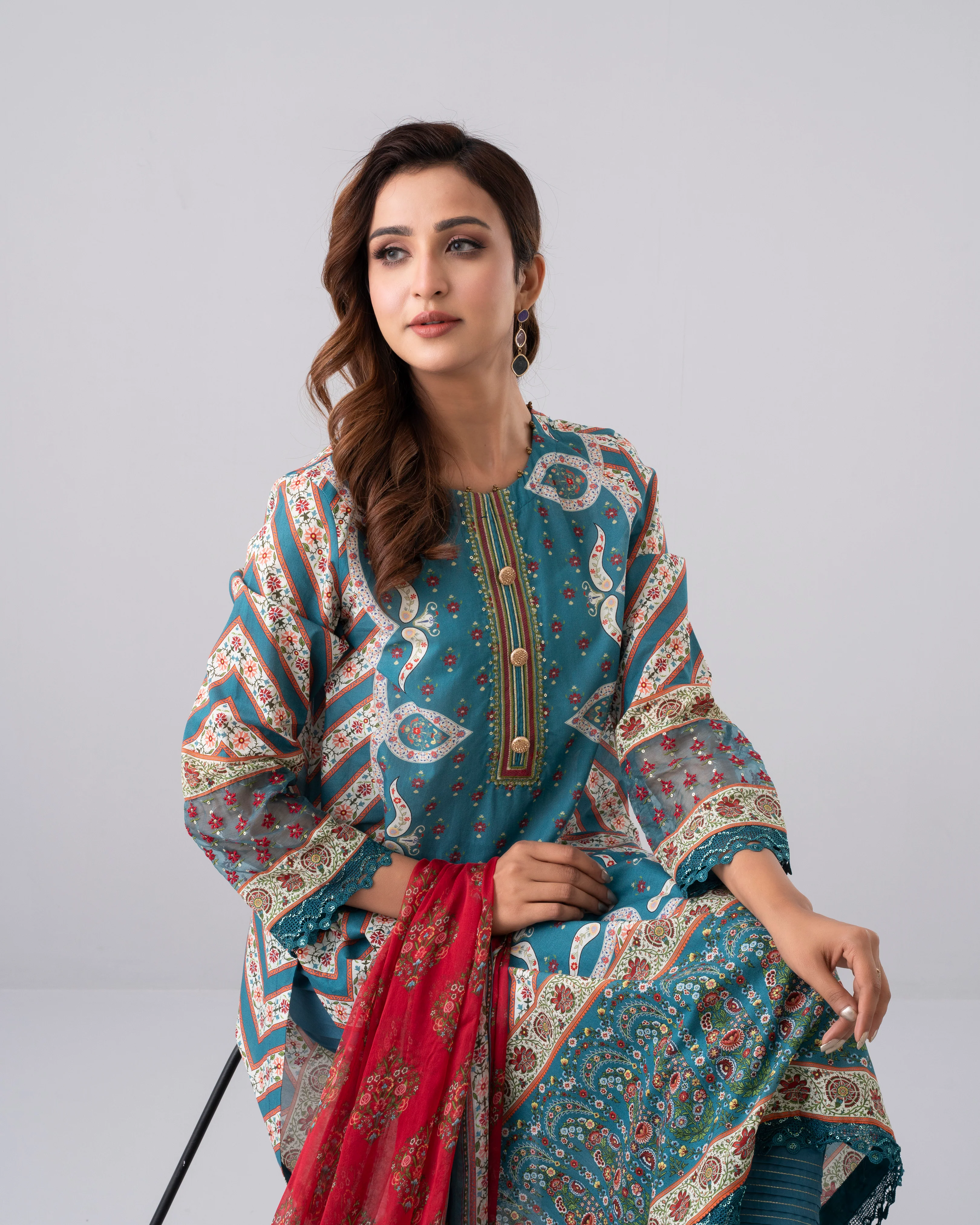 Smart Fit Printed Three-Piece Lawn with Chiffon Dupatta - Image 14