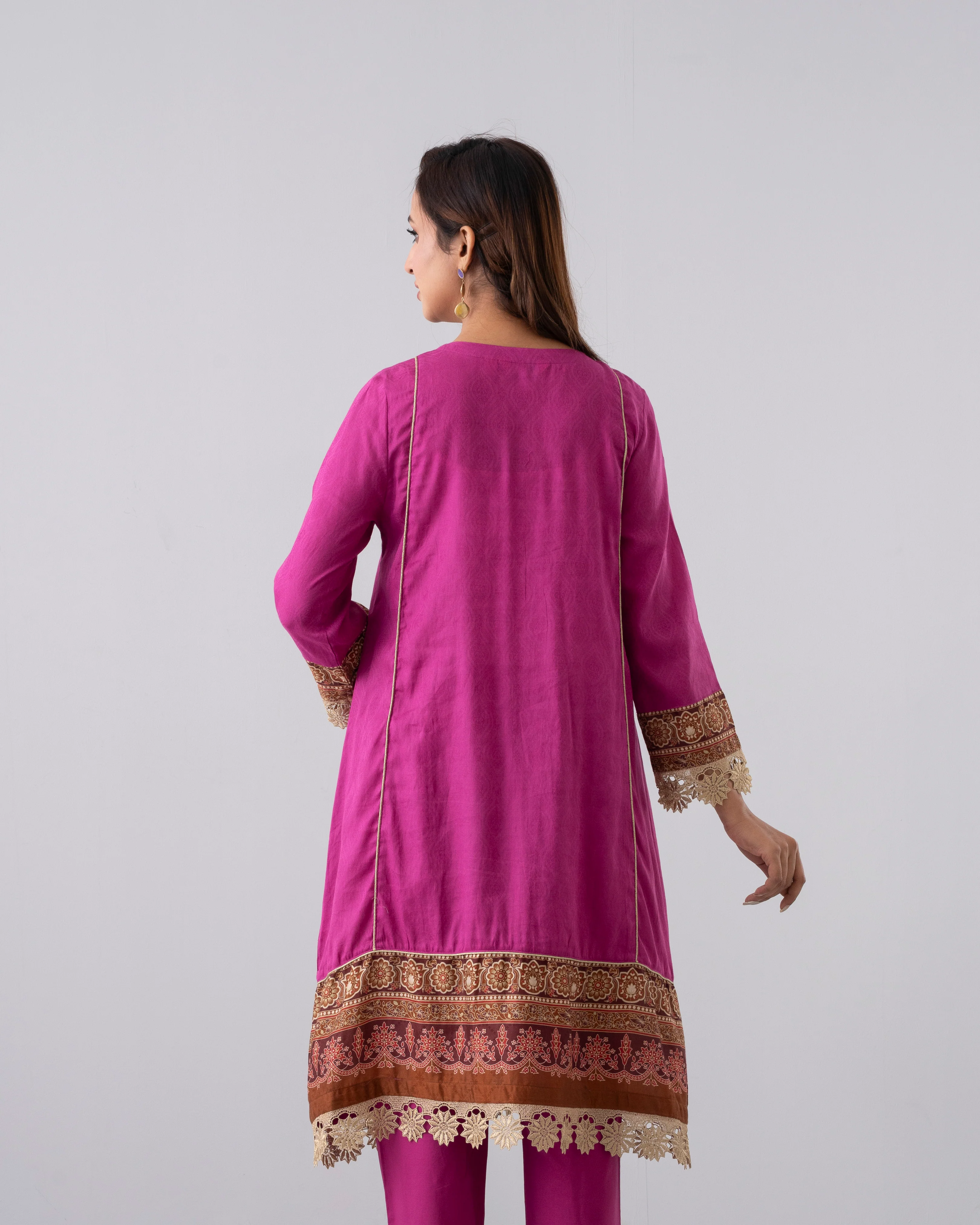 Smart Fit Embroidered Three-Piece Lawn with Chiffon Dupatta - Image 4