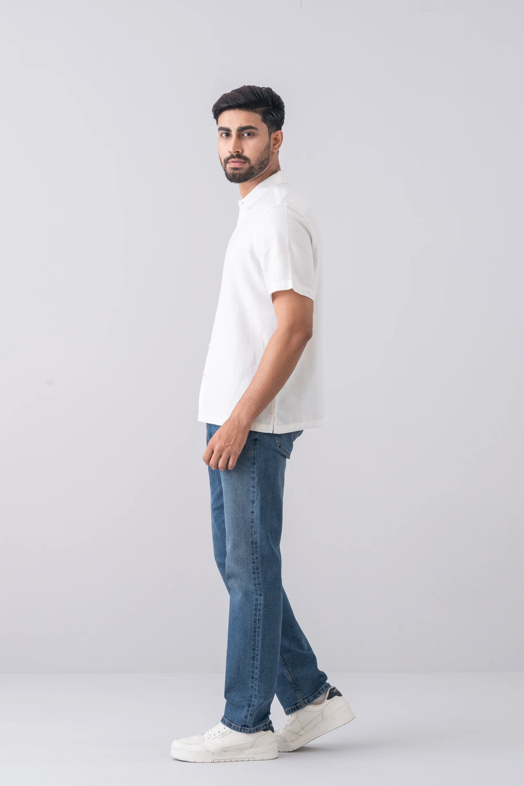 Regular Fit Solid Casual Shirt - Image 3