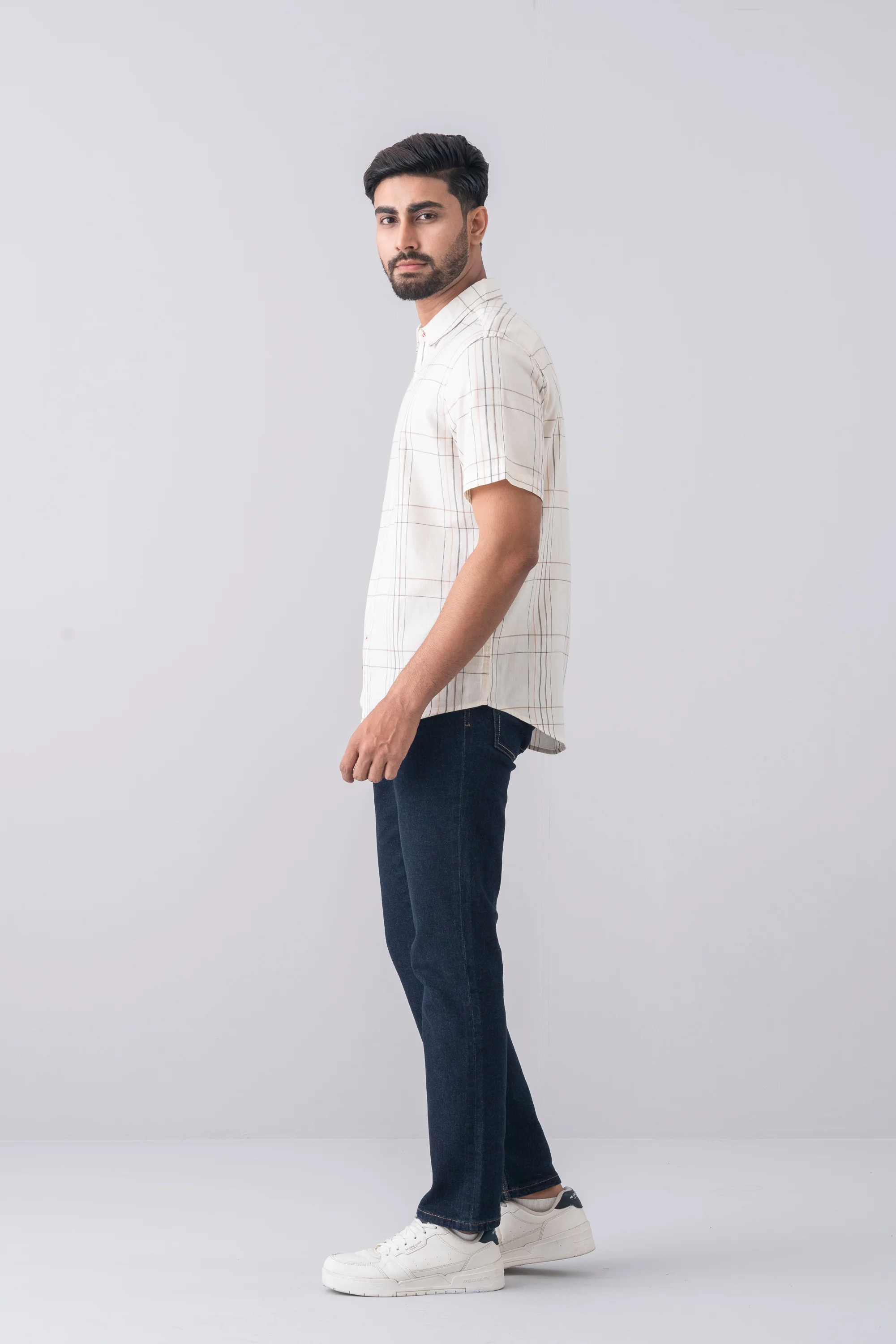 Regular Fit Checkered Casual Shirt - Image 3