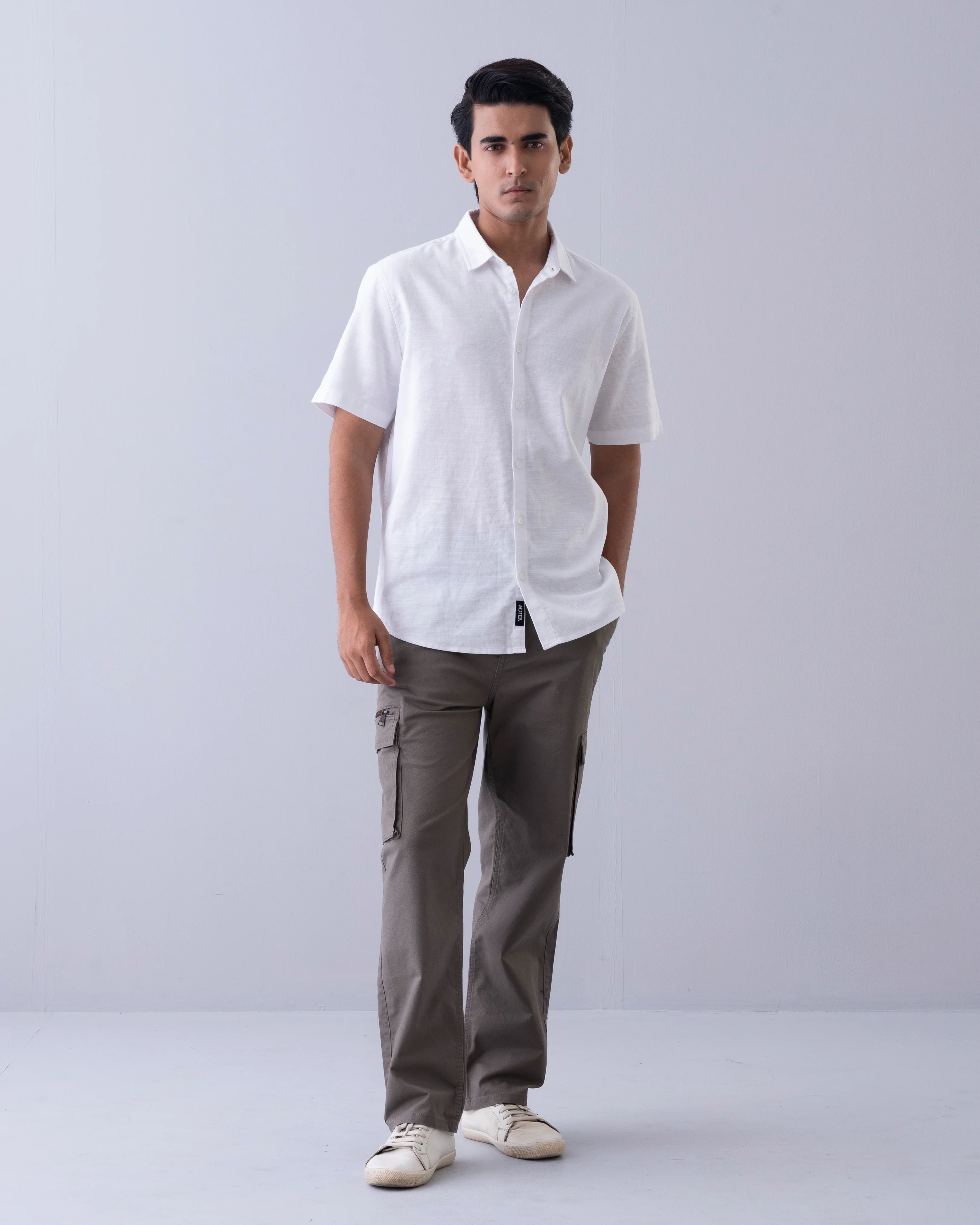 Regular Fit Solid Casual shirt