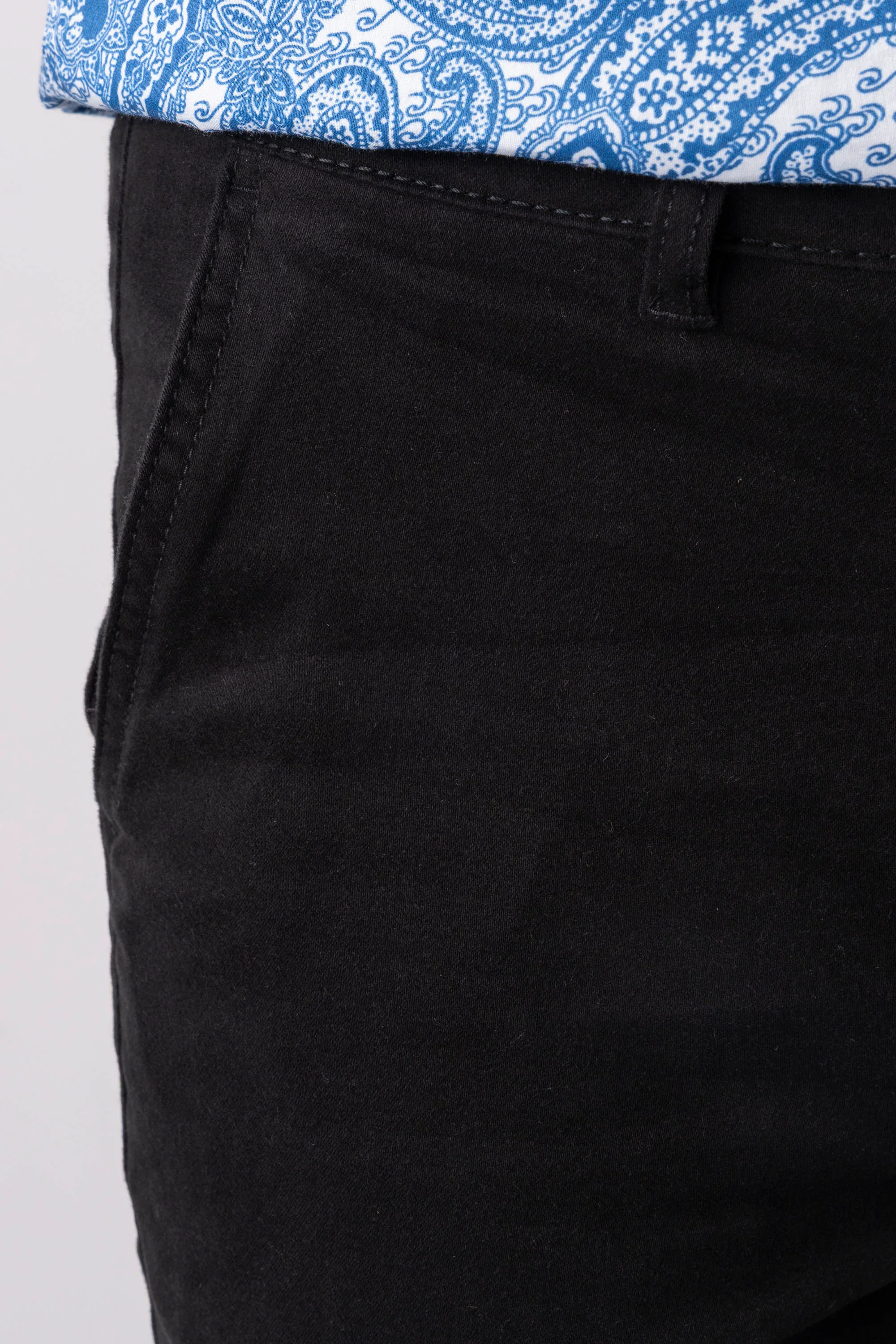 Skinny Fit Solid Chinos - Image 4