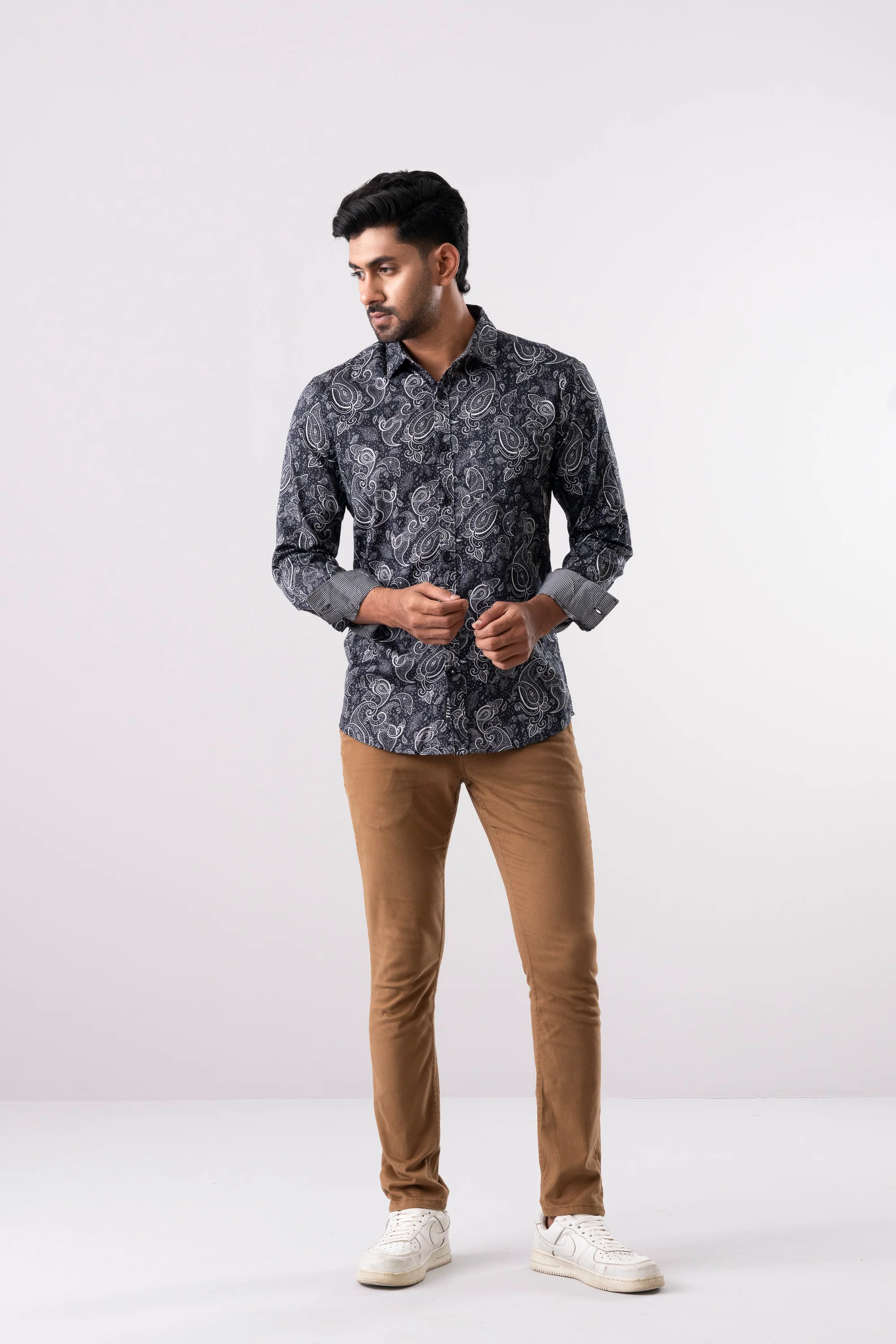 Skinny Fit Solid Chinos - Image 7