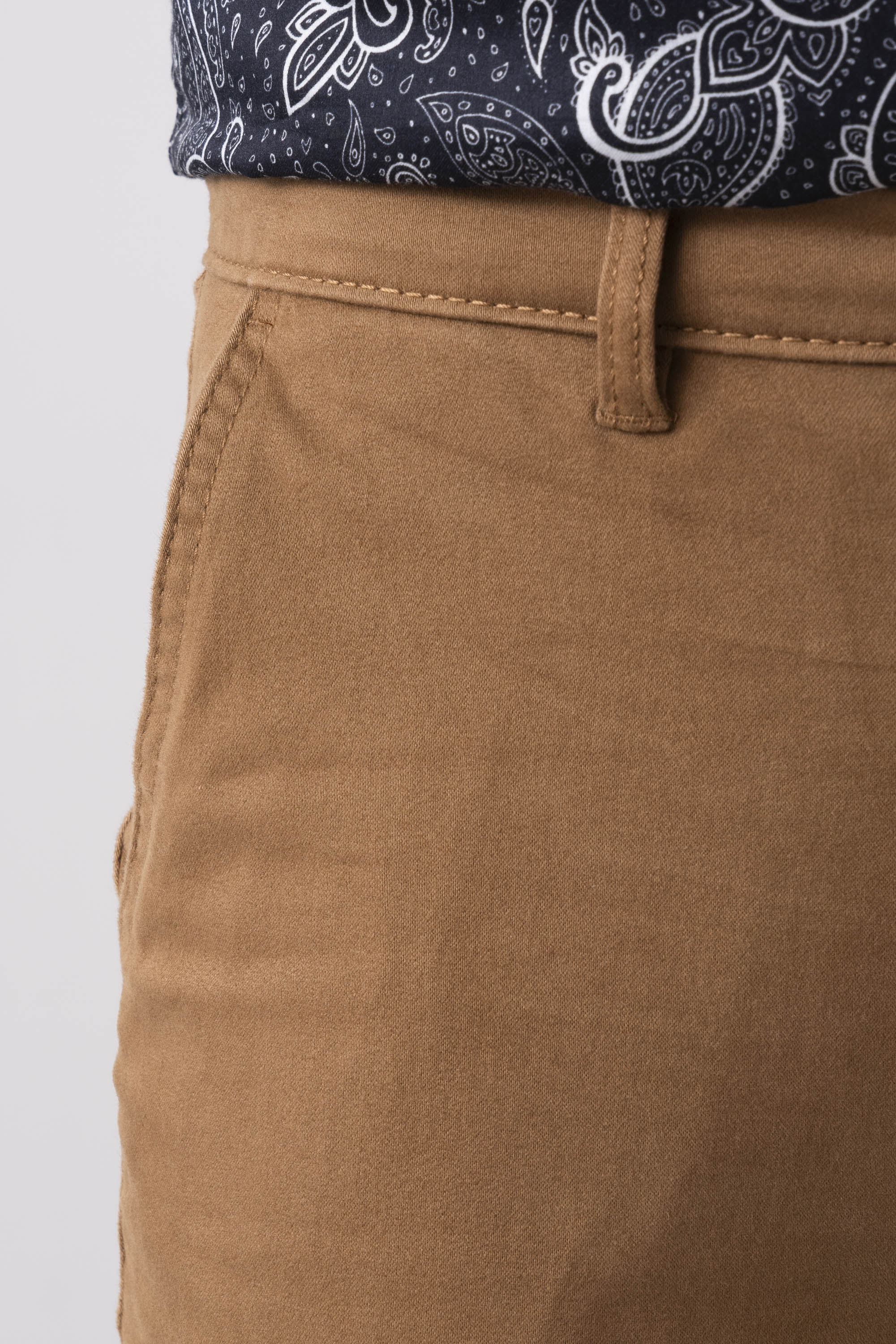 Skinny Fit Solid Chinos - Image 9