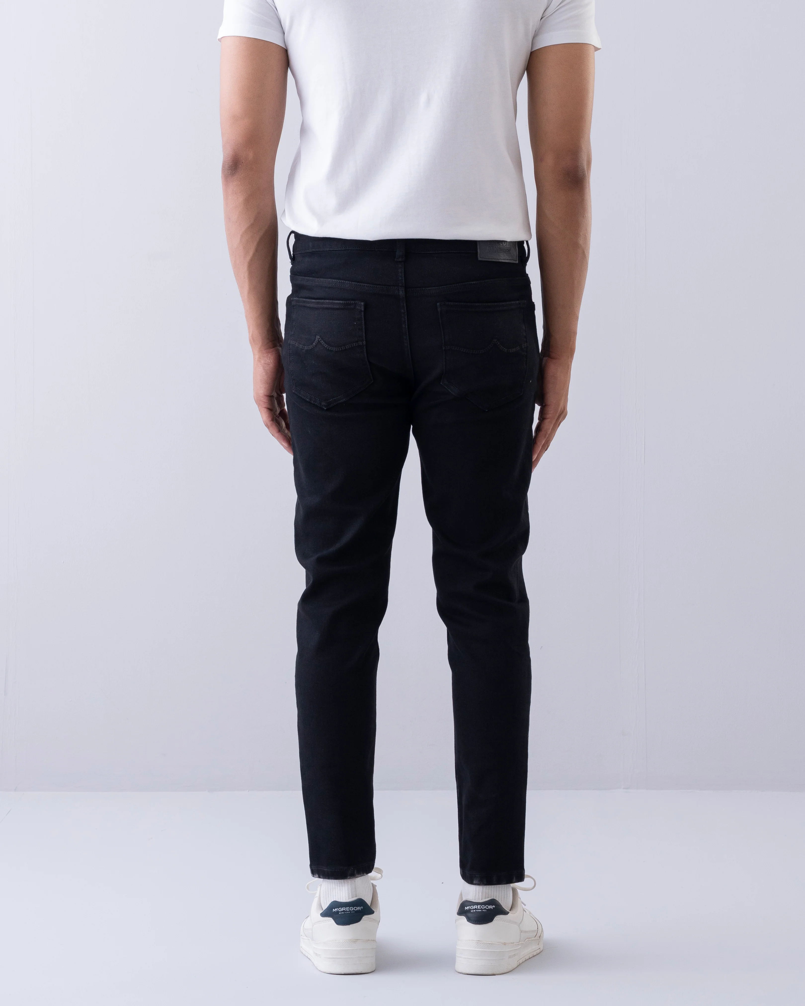 Carrot Fit CInder Jeans - Image 4