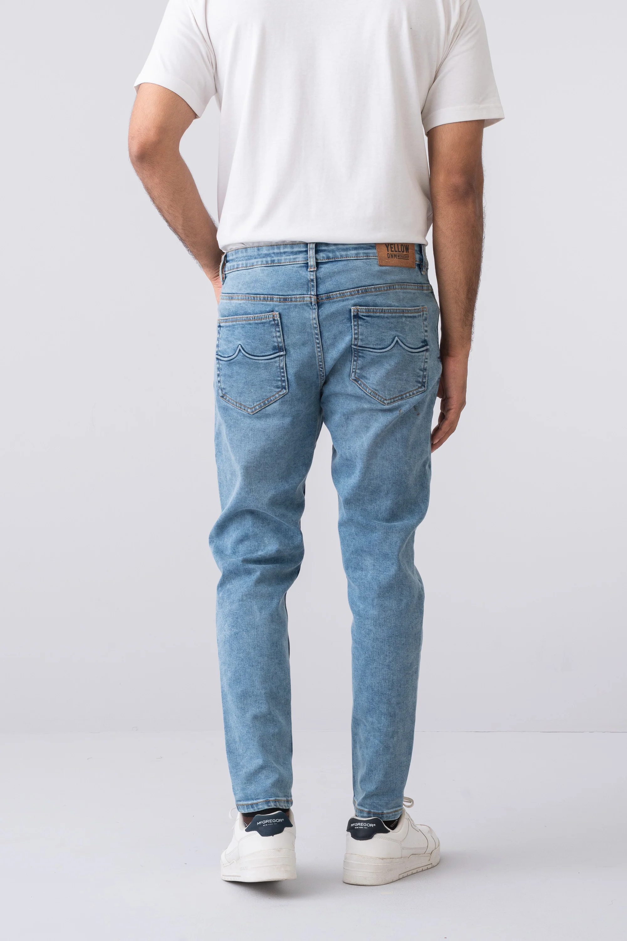 Carrot Fit Clear Sky Jeans - Image 4