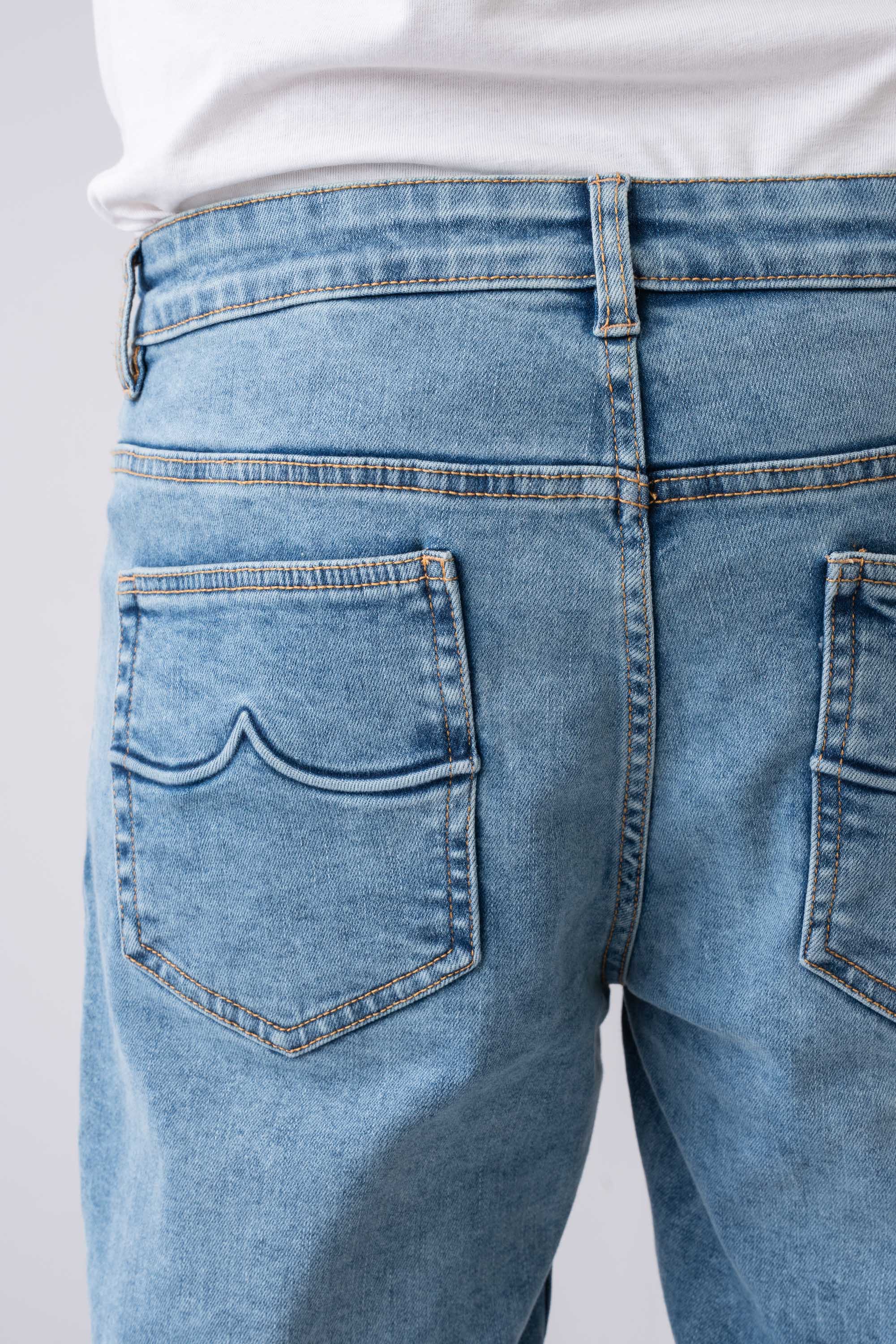 Carrot Fit Clear Sky Jeans - Image 6