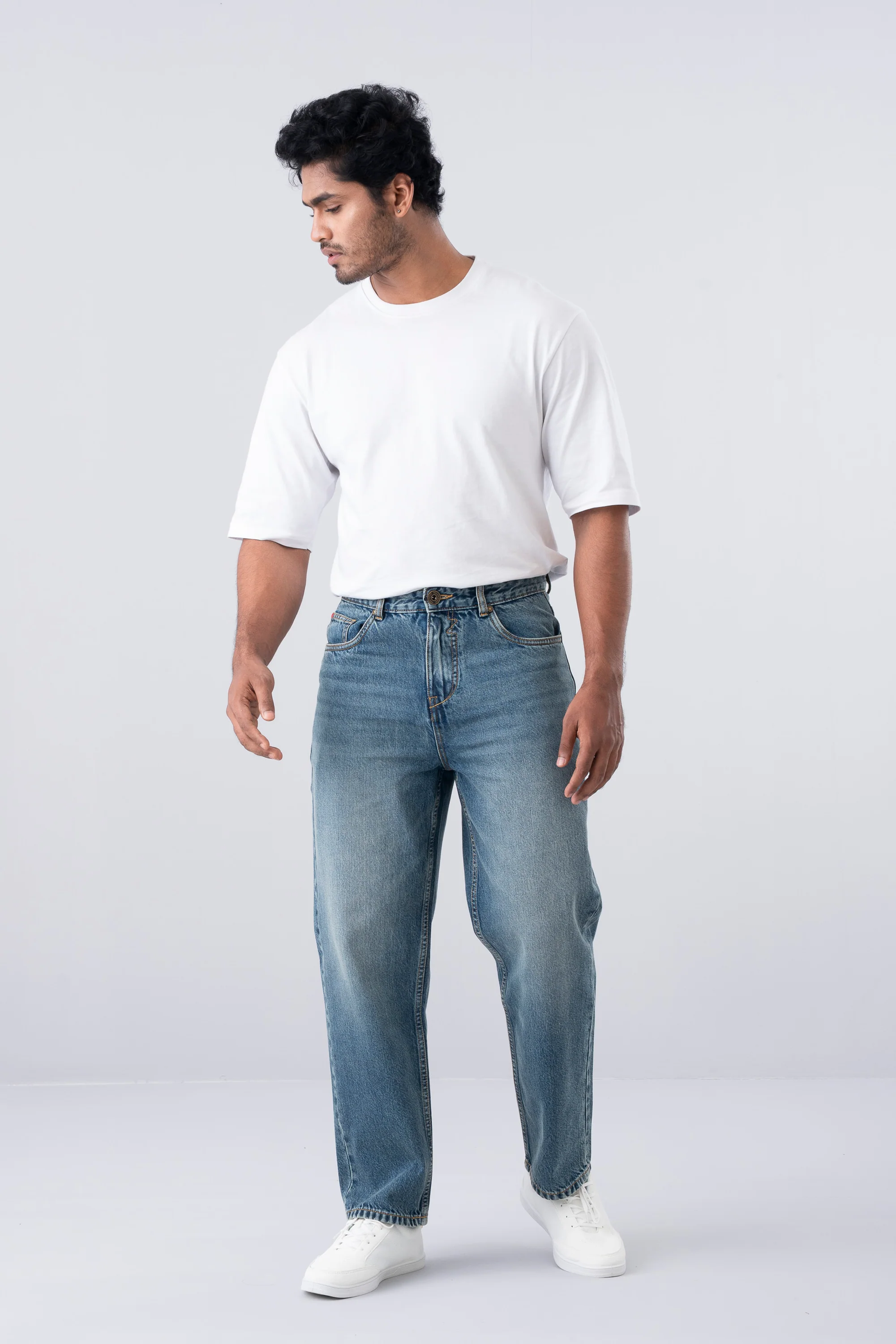 Baggy Fit Light Blue Jeans - Image 2