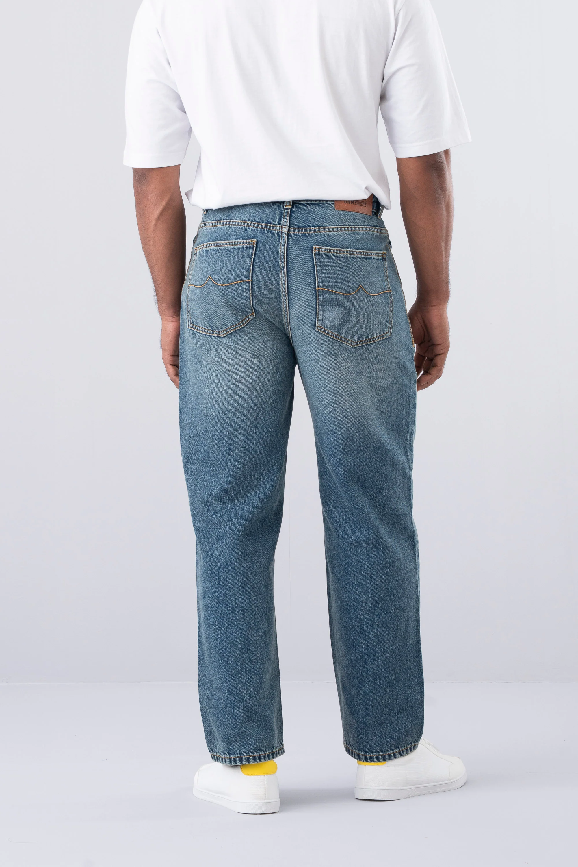 Baggy Fit Light Blue Jeans - Image 4