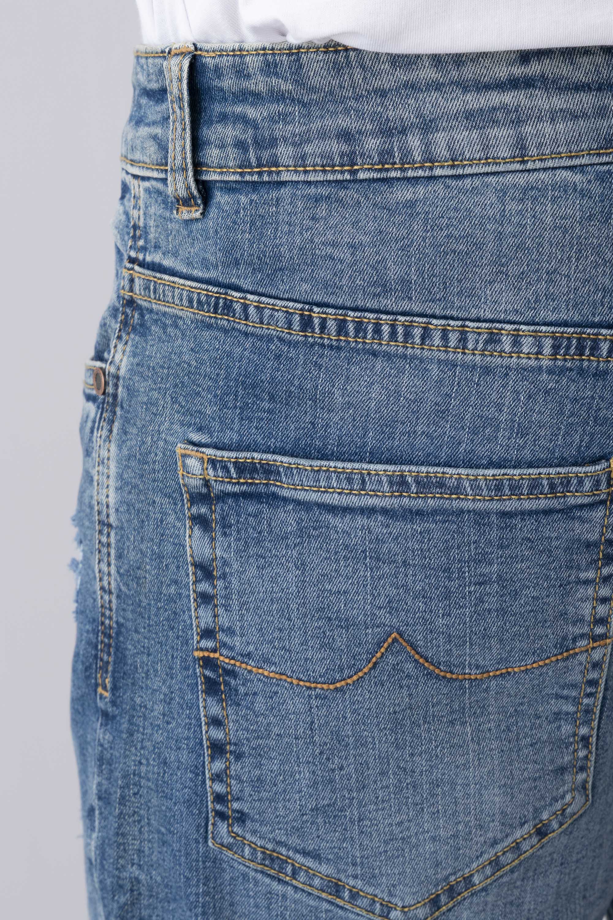 Carrot Fit Blue Jeans - Image 5