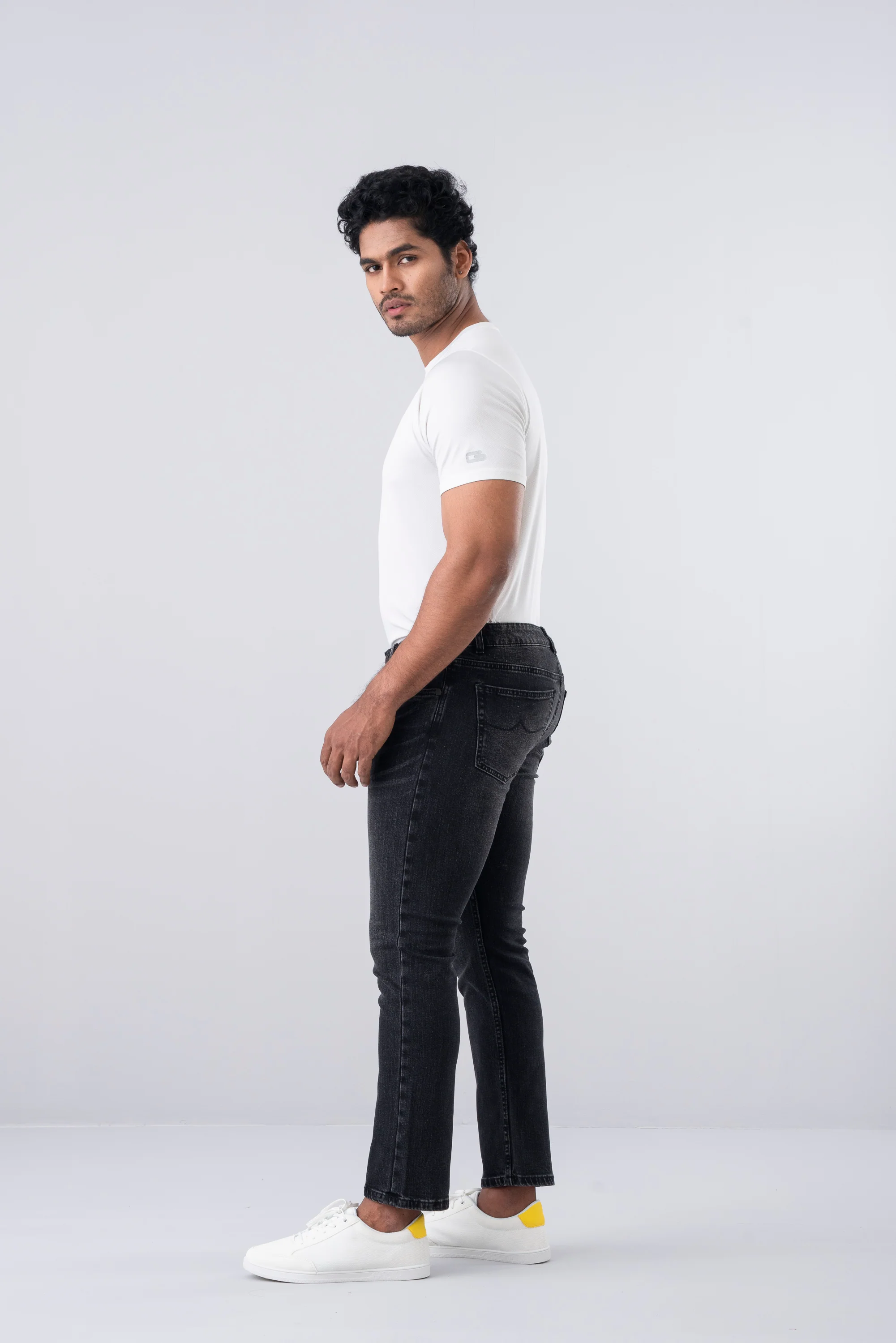 Straight Fit Fade Selvedge Jeans - Image 3