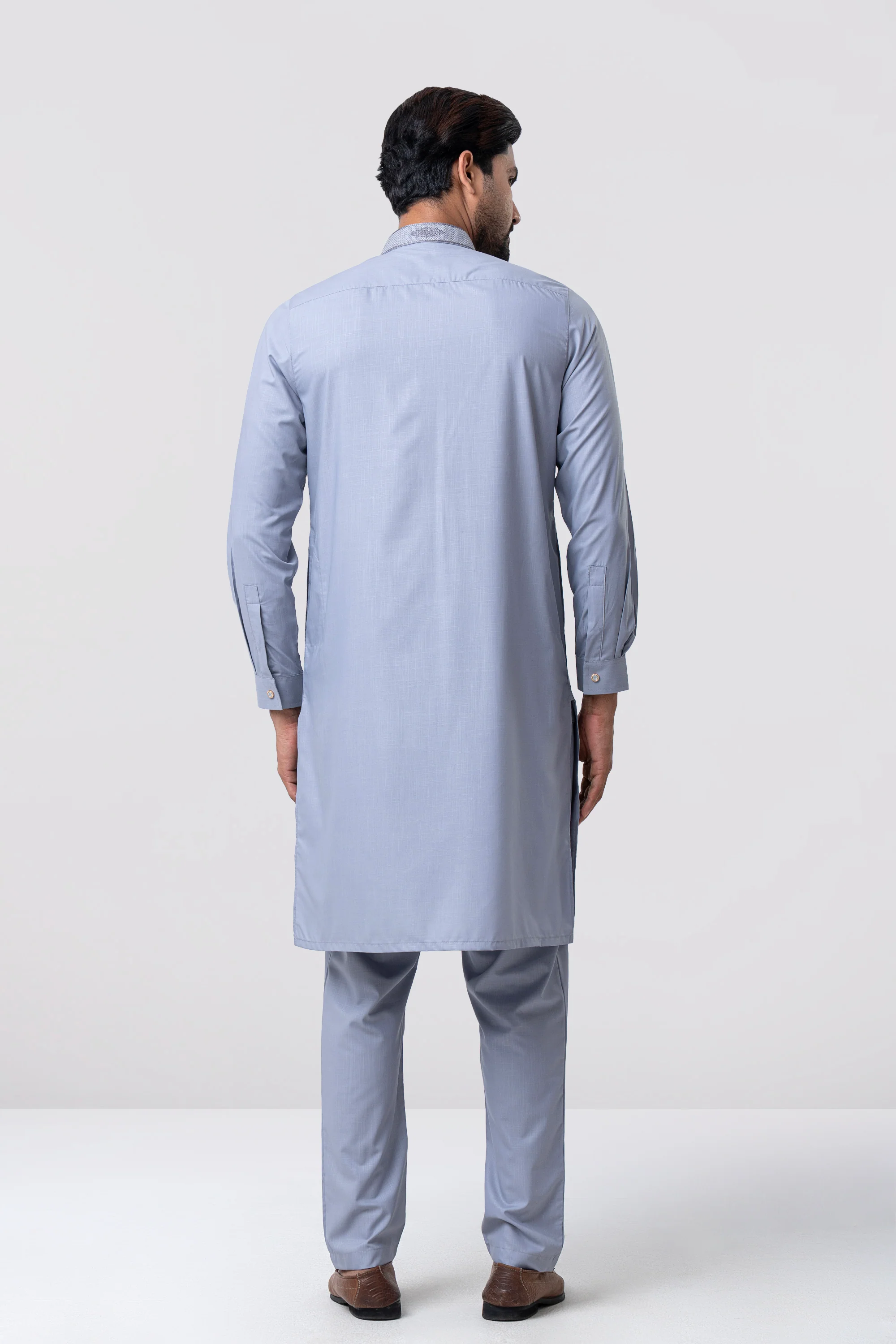 Regular Fit Embroidered Viscose Ethnic Kurta Set - Image 12