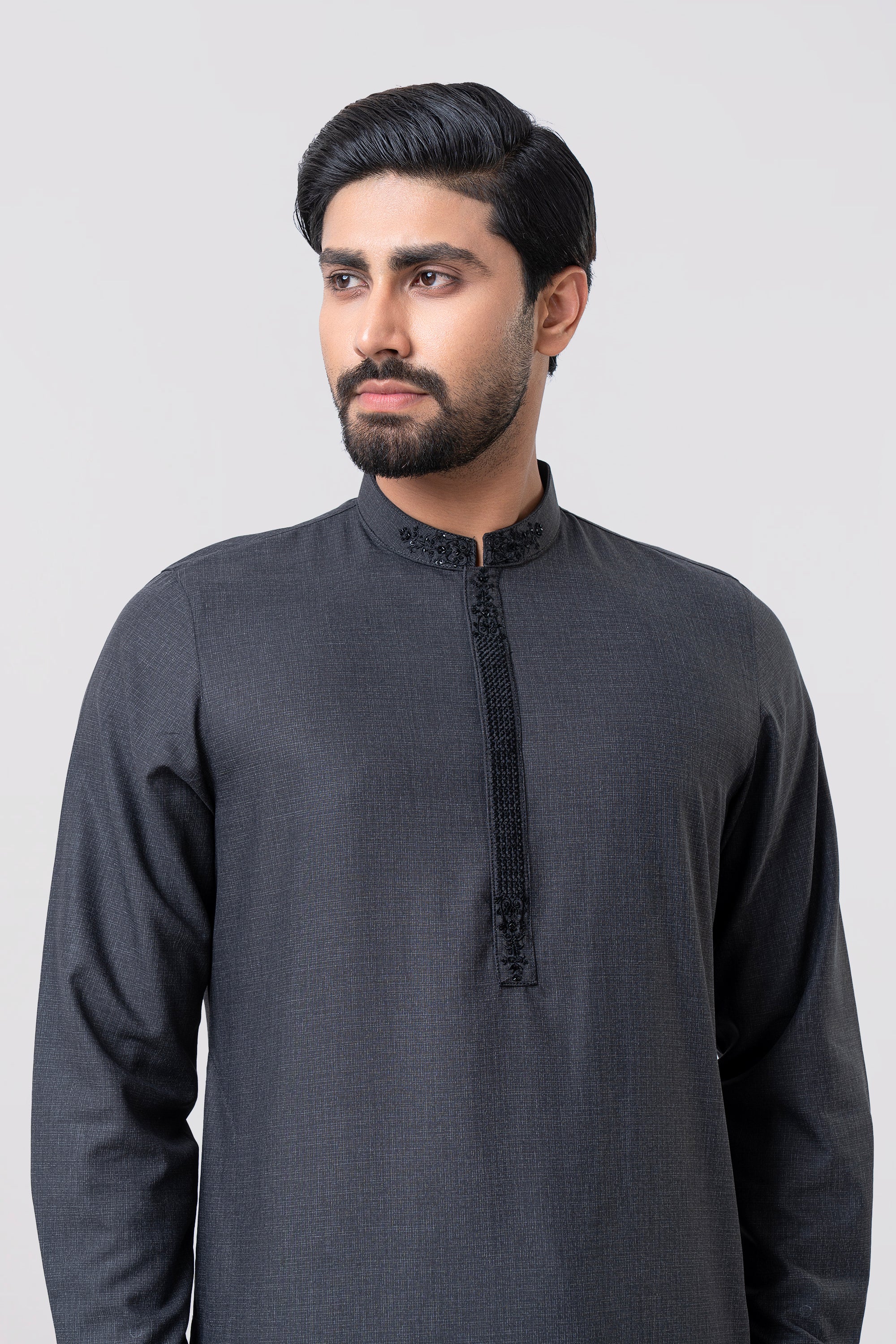 Regular Fit Embroidered Formal Ethnic Kurta Set - Image 15