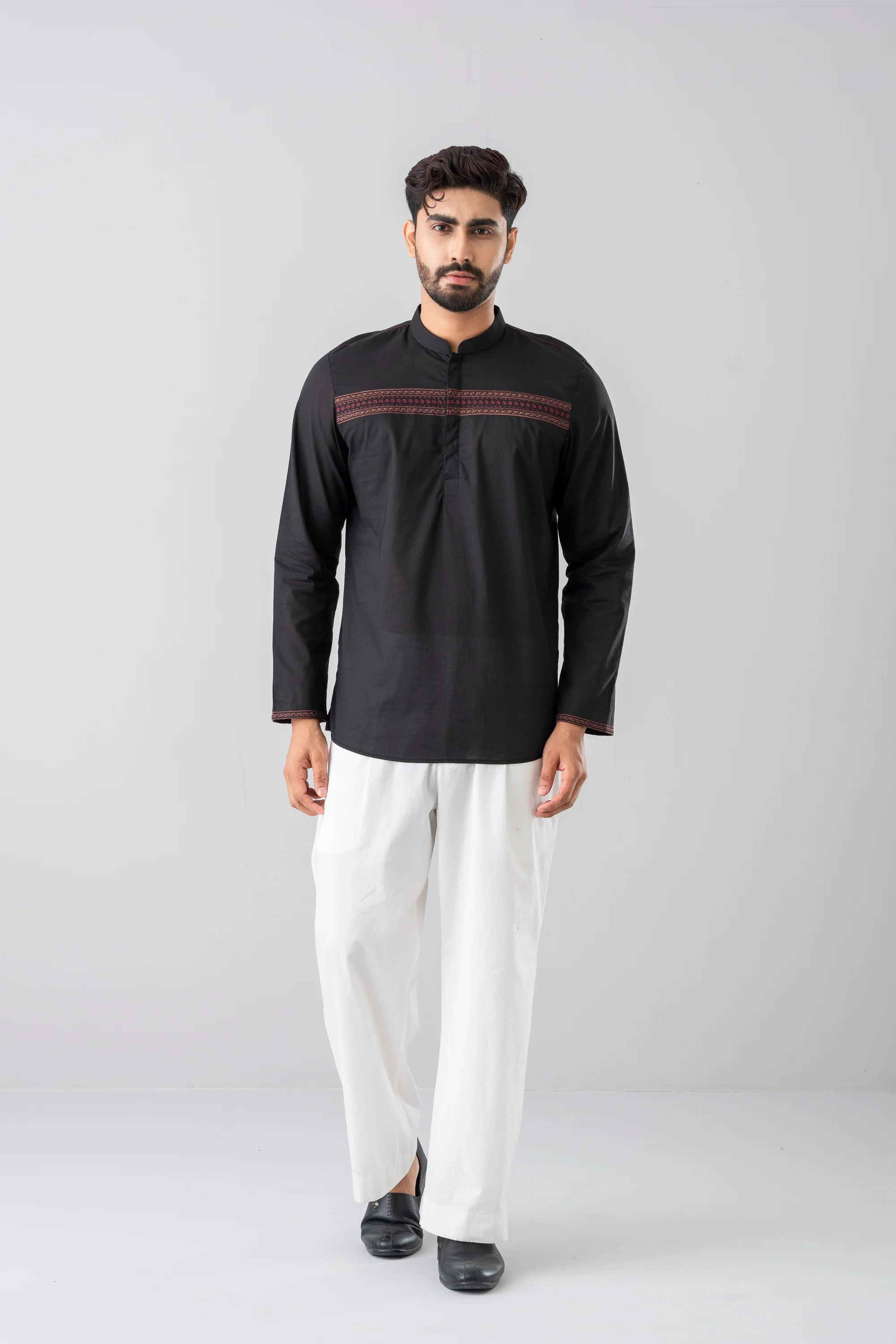 Regular Fit Embroidered Fatua