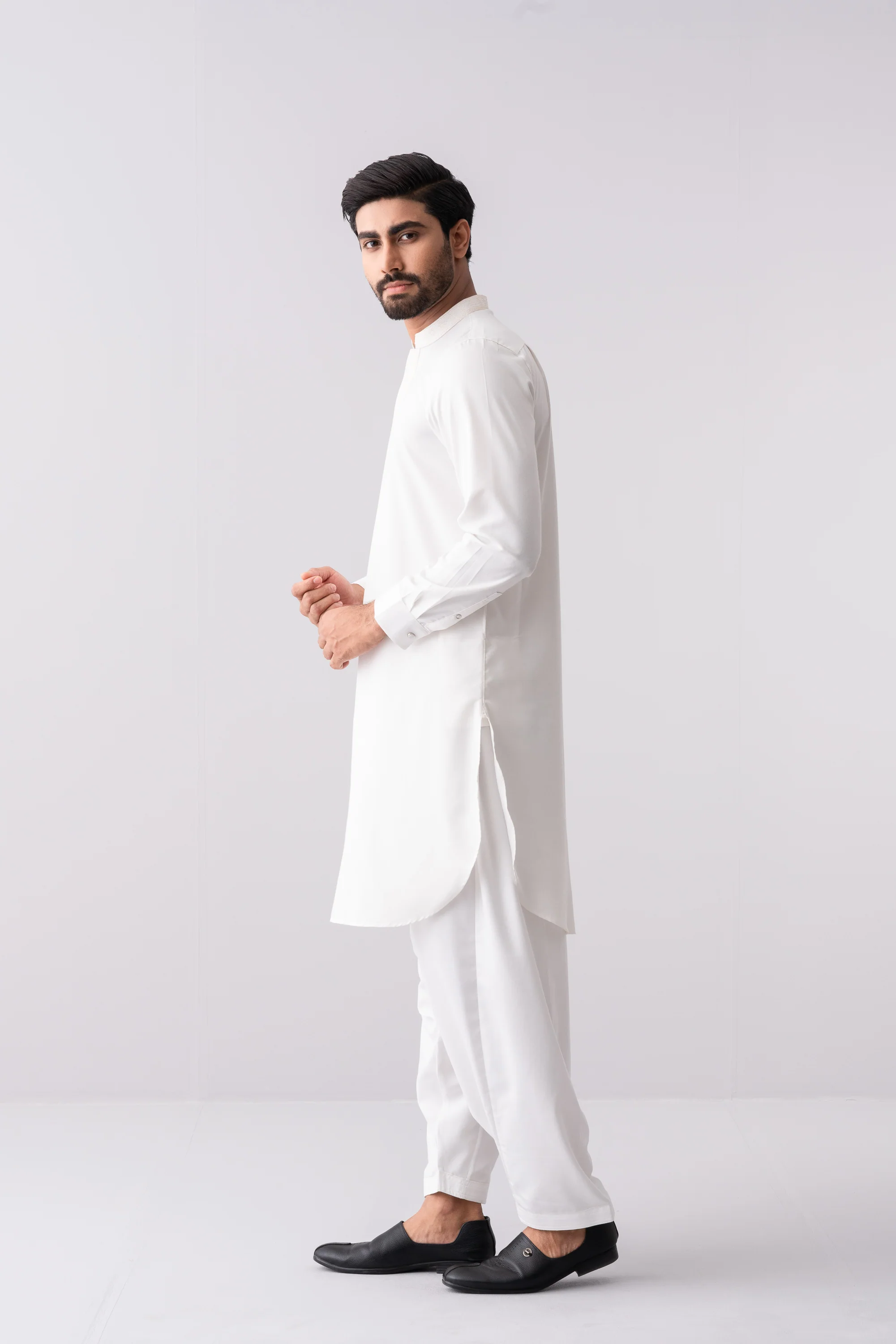 Regular Fit Embroidered Semi-Formal Kabli Set - Image 3