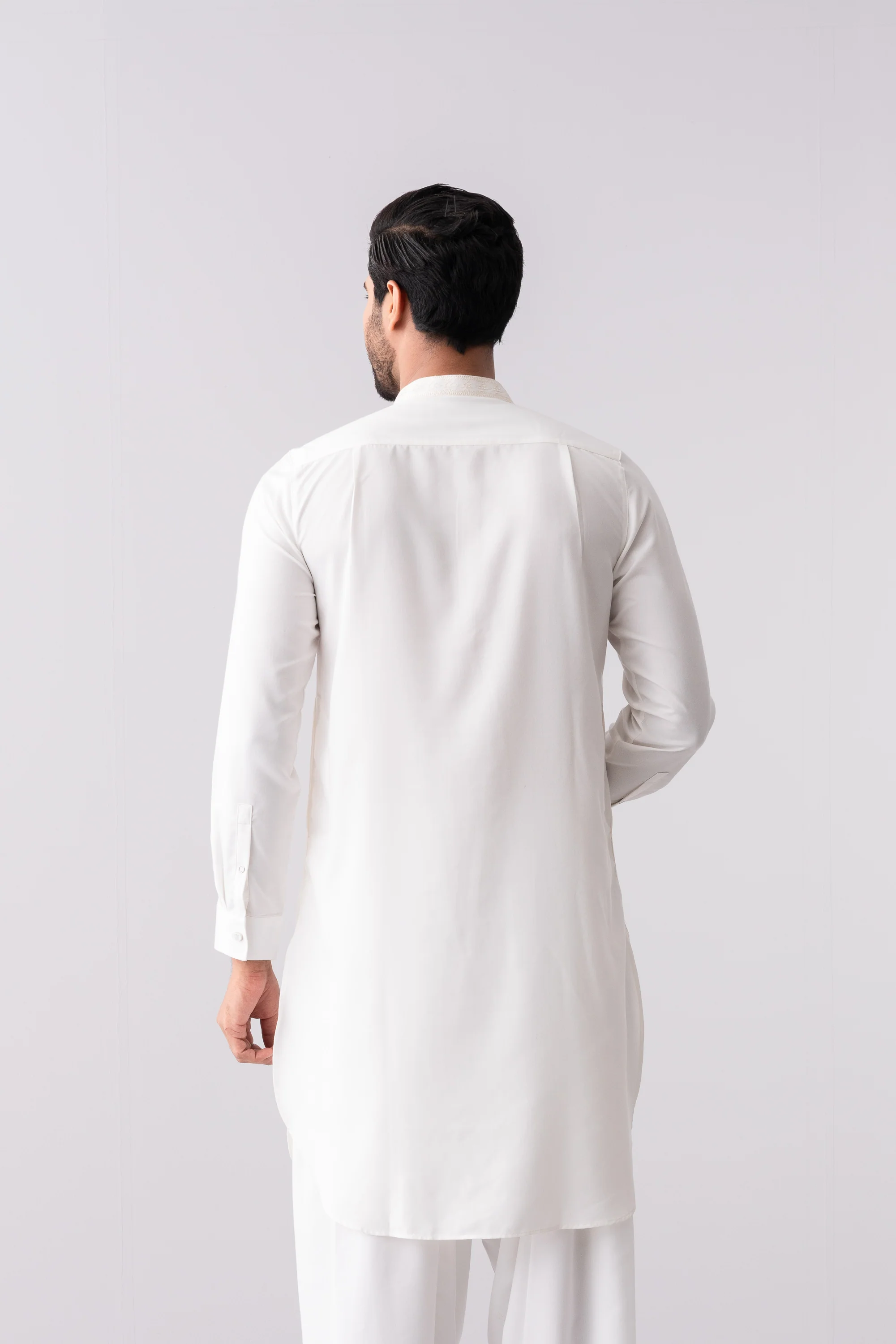 Regular Fit Embroidered Semi-Formal Kabli Set - Image 4