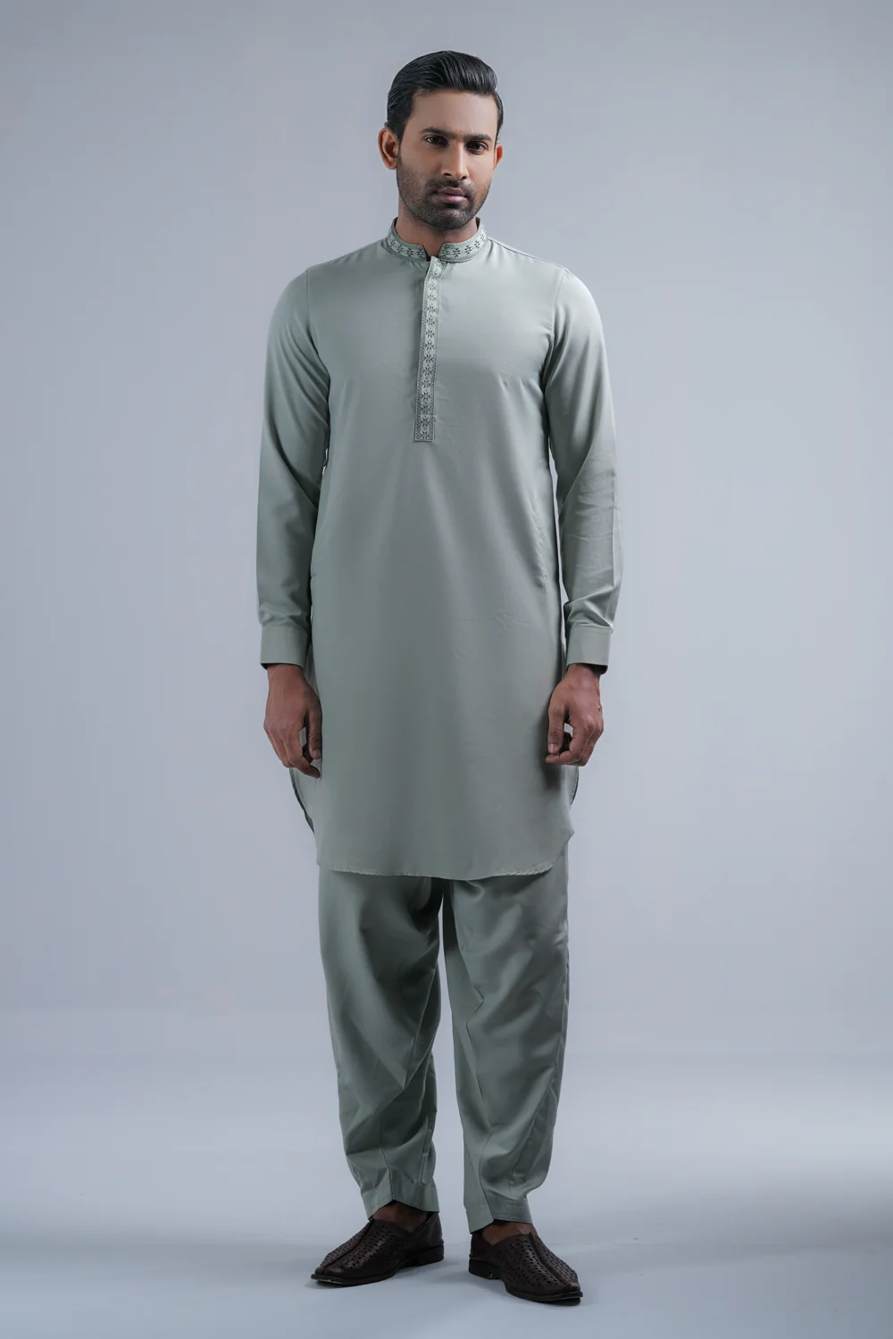 Regular Fit Embroidered Semi-Formal Kabli Set - Image 6