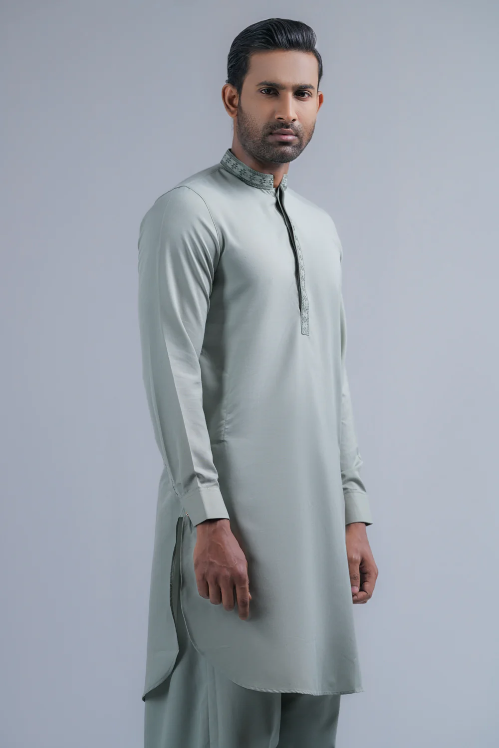 Regular Fit Embroidered Semi-Formal Kabli Set - Image 7