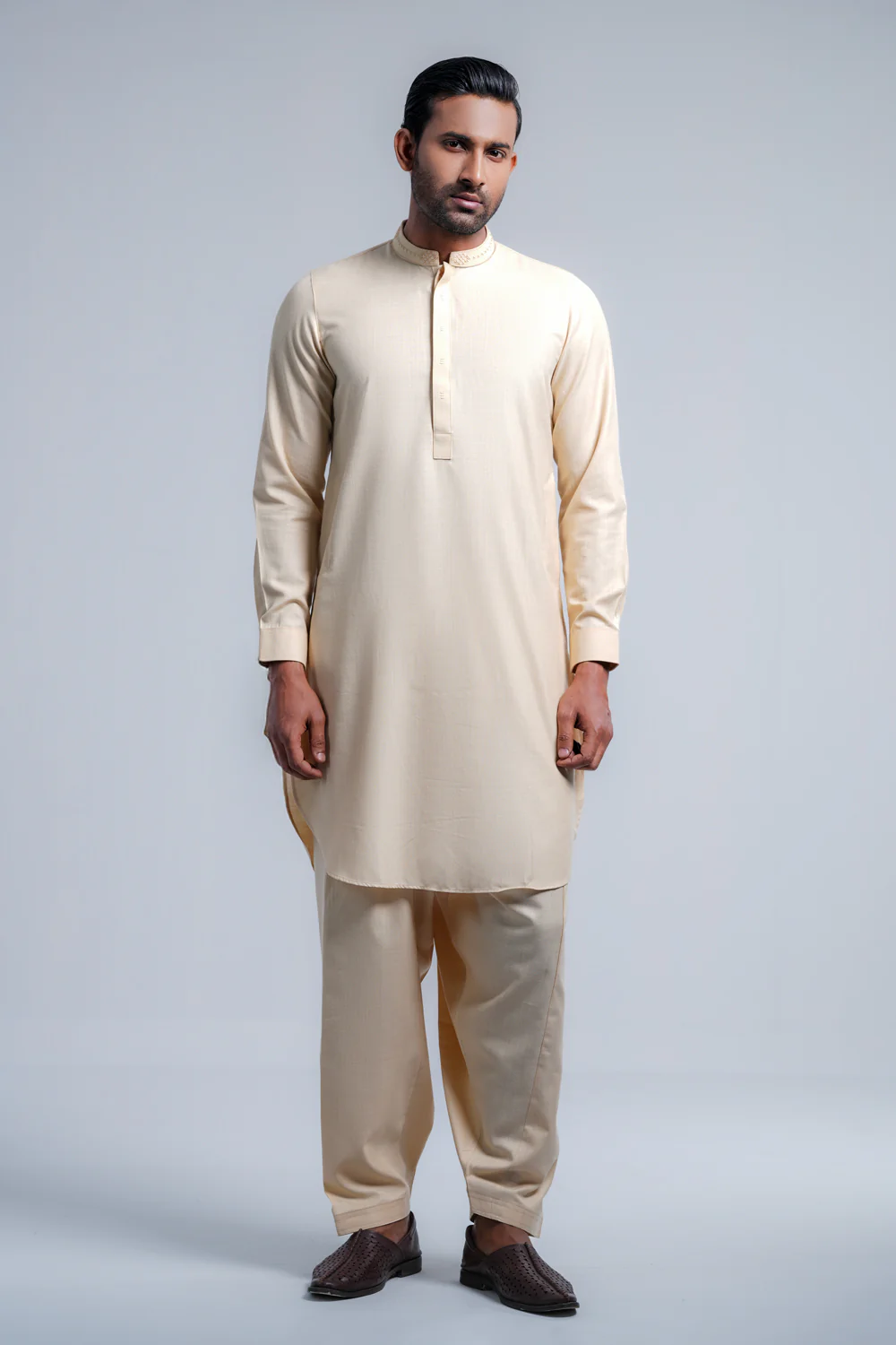 Regular Fit Embroidered Semi-Formal Kabli Set