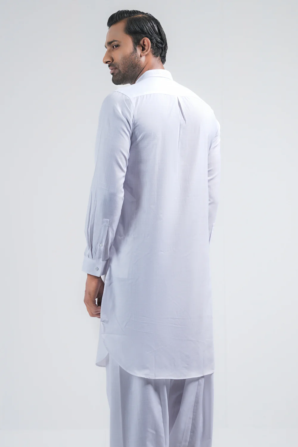 Regular Fit Embroidered Semi-Formal Kabli Set - Image 10