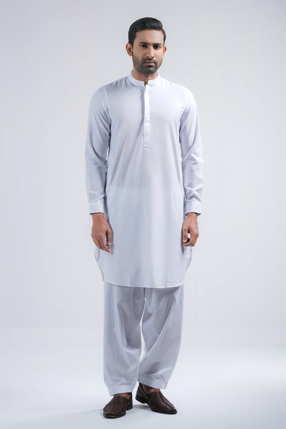 Regular Fit Embroidered Semi-Formal Kabli Set - Image 6