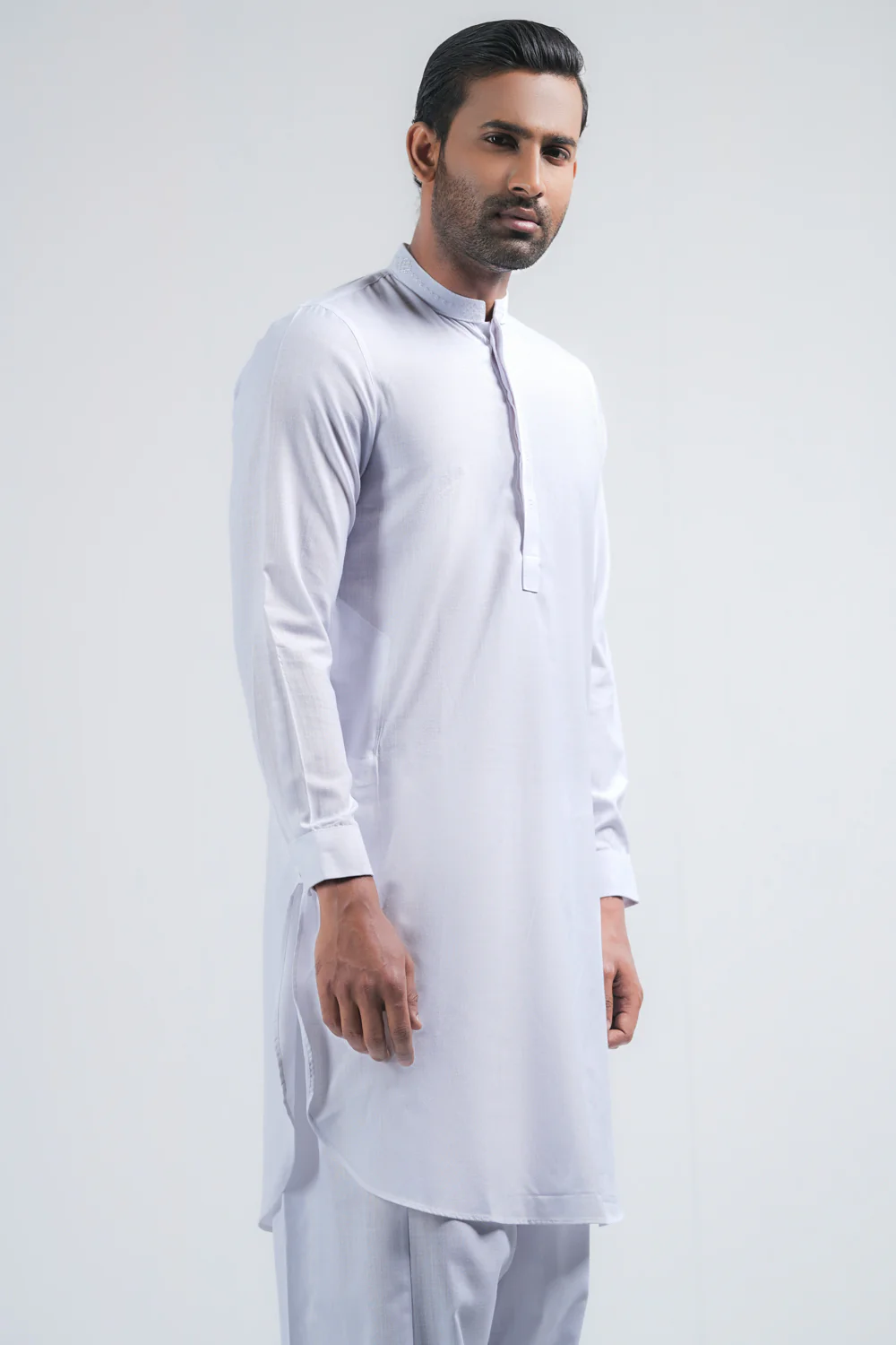Regular Fit Embroidered Semi-Formal Kabli Set - Image 9