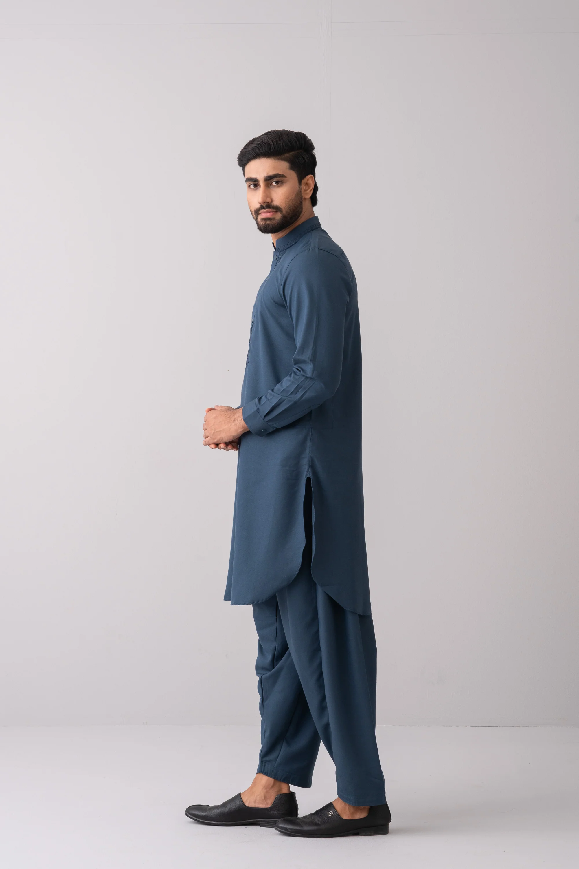 Regular Fit Embroidered Formal Kabli Set - Image 3
